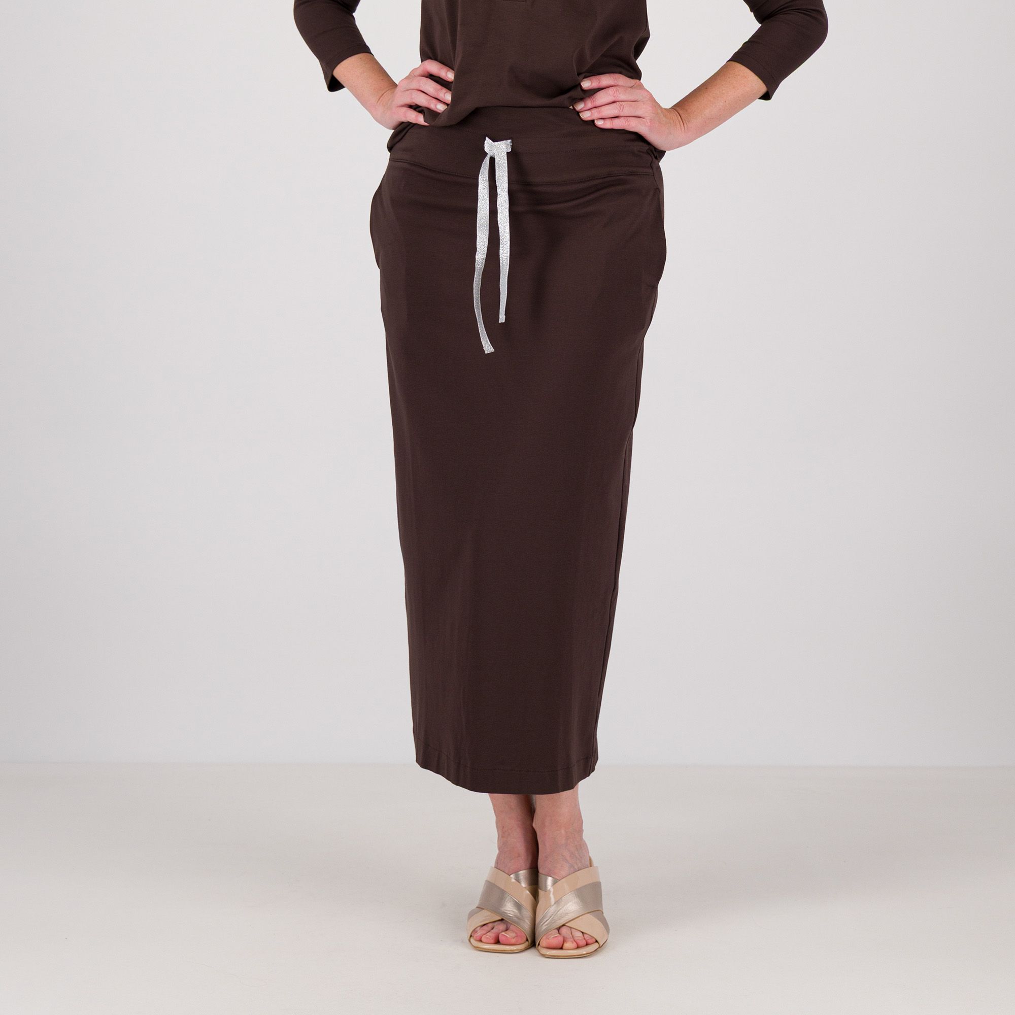 Caterina Lancini
Gonna midi
in jersey di cotone
con spacco dietro