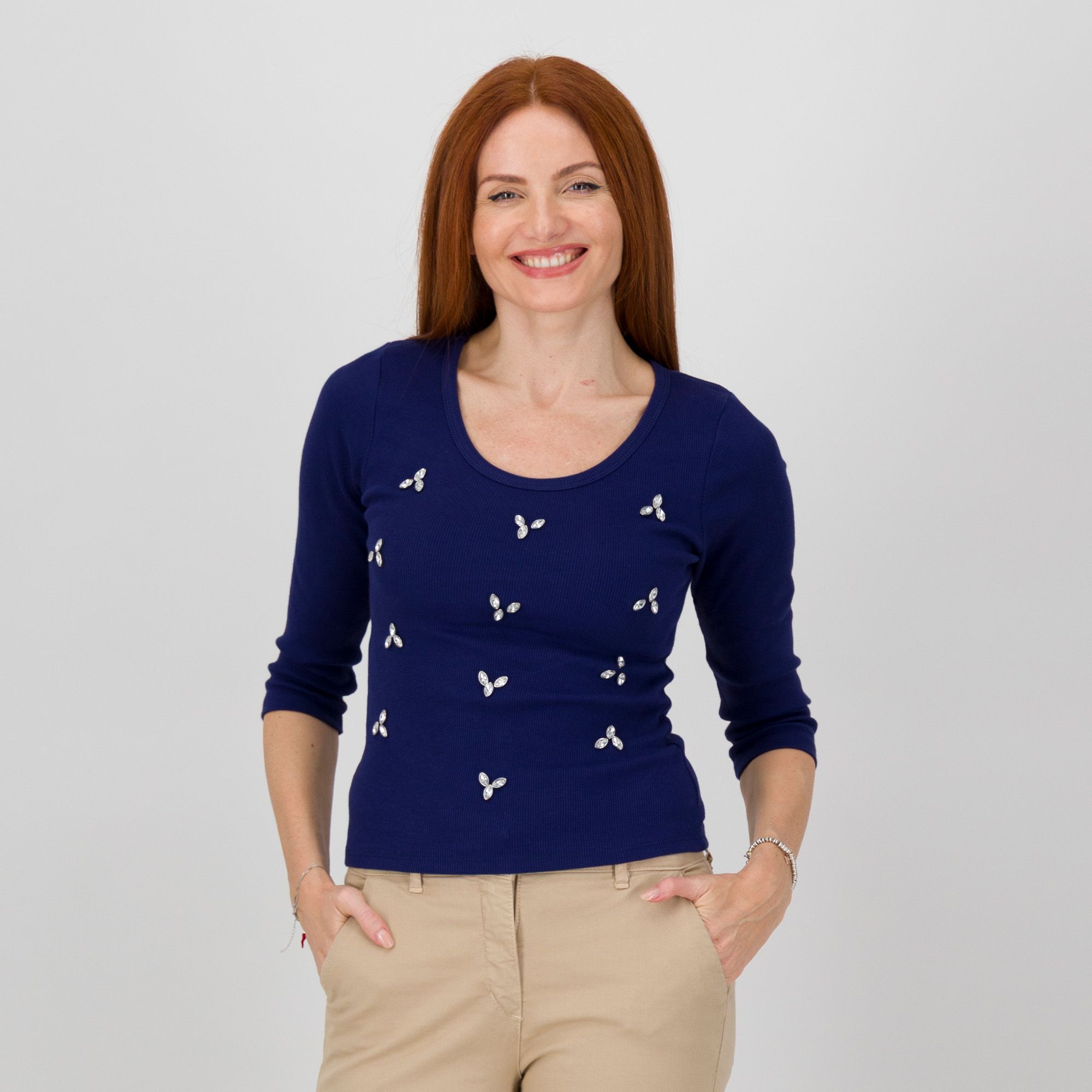 RISSKIO
Maglia a costine
in cotone
con applicazioni