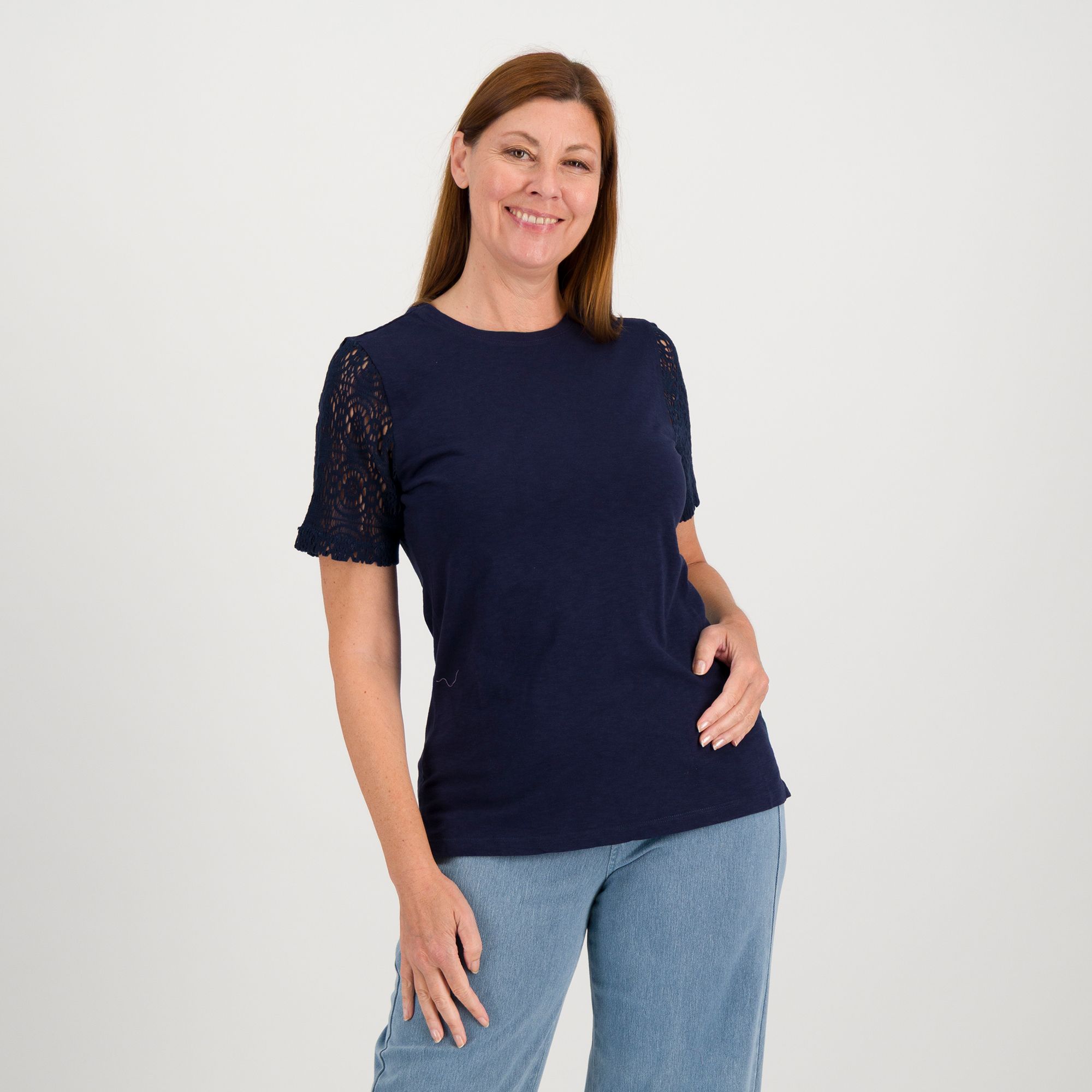  Denim & Co.
T-shirt in cotone
con maniche ricamate