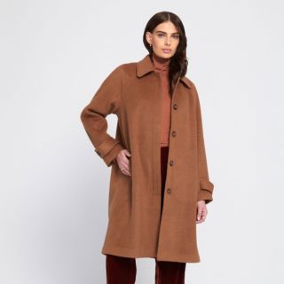 ELLE
Cappotto lungo
maniche regolabili
con bottoni