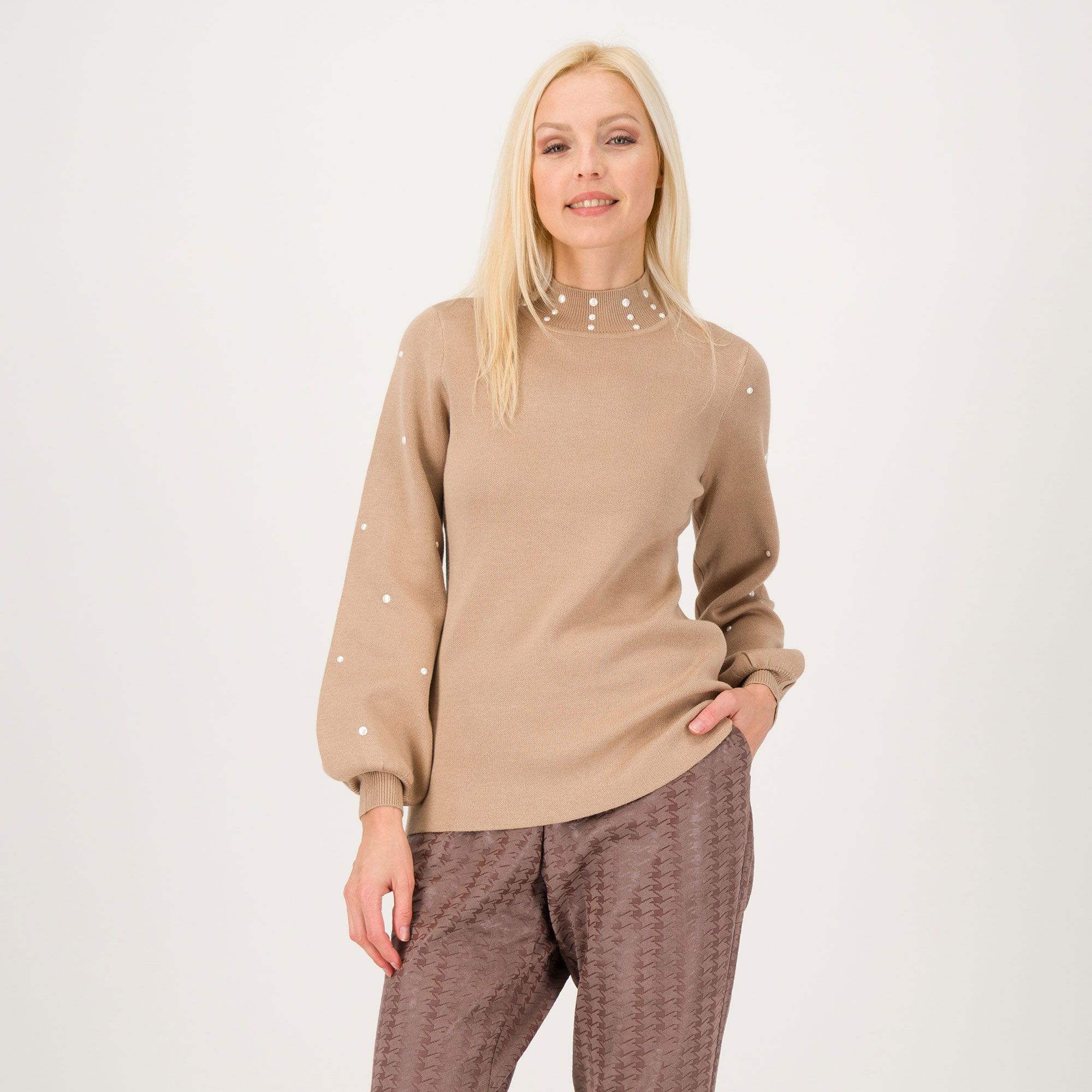 Nina Leonard
Maglietta a collo
alto a manica lunga