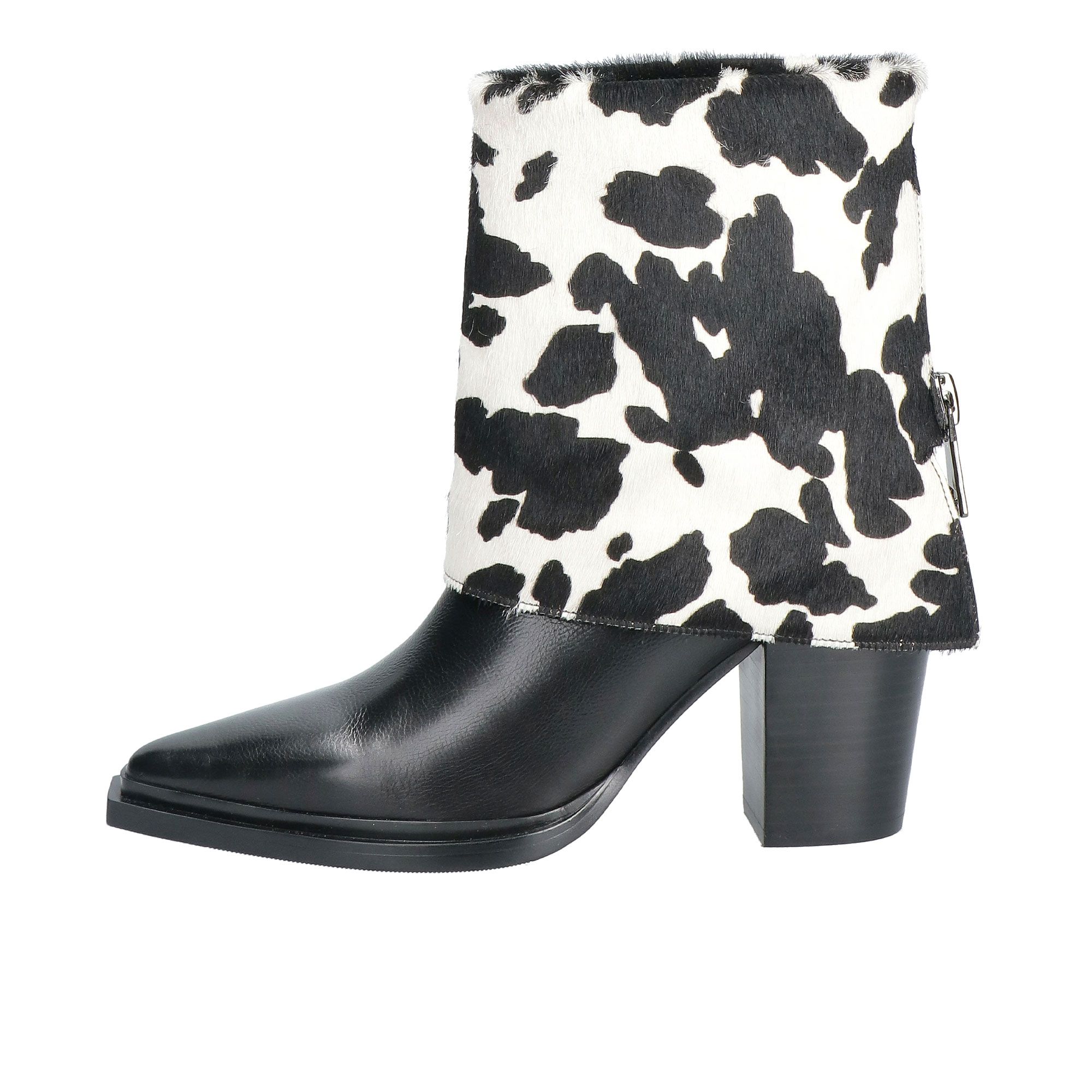 Le Serpentini
Stivaletti in pelle
con risvolto
e tacco 9,5cm