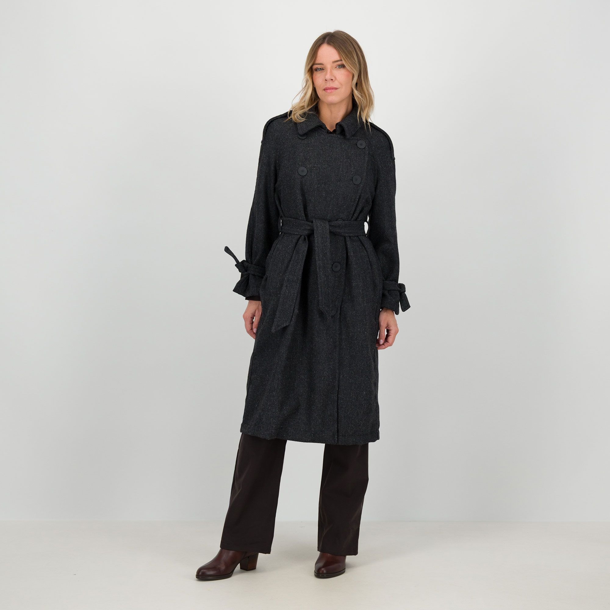 M’ama
Trench doppiopetto
in misto lana
spinato