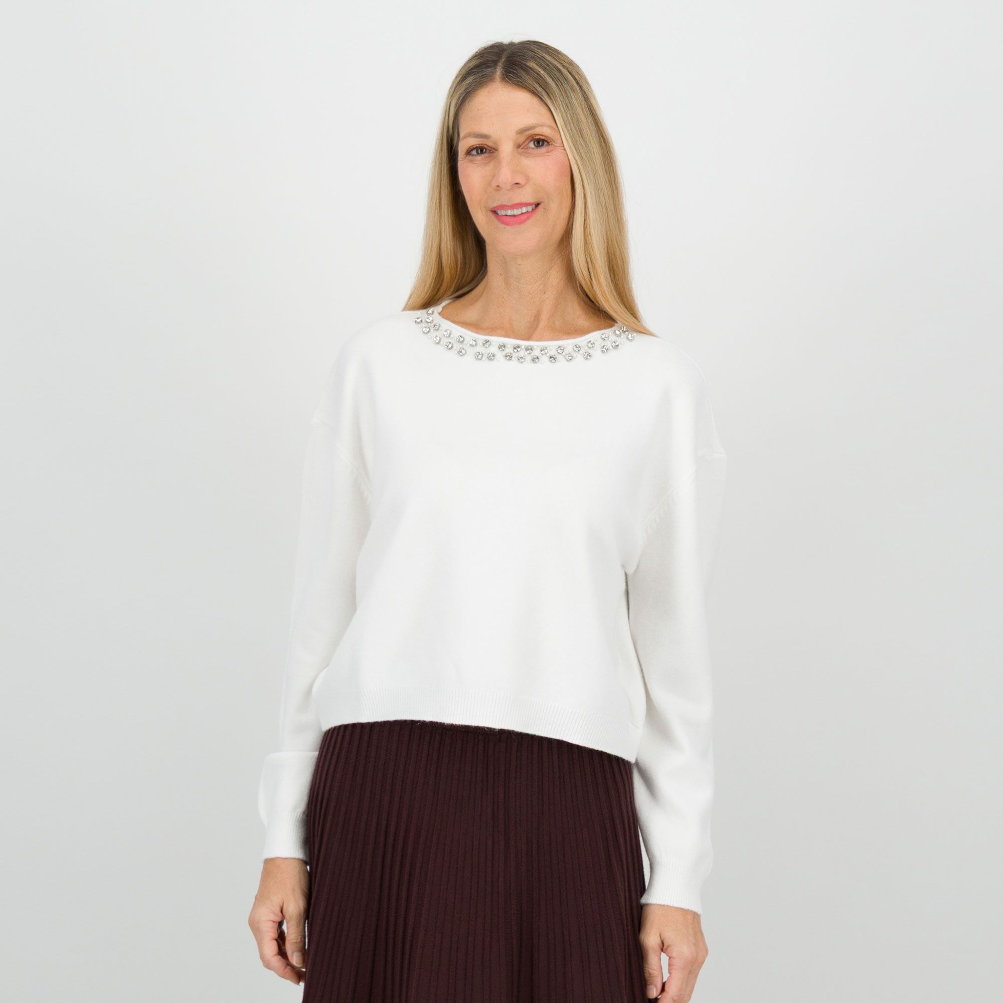 Risskio
Maglia a maniche
lunghe con strass
al collo