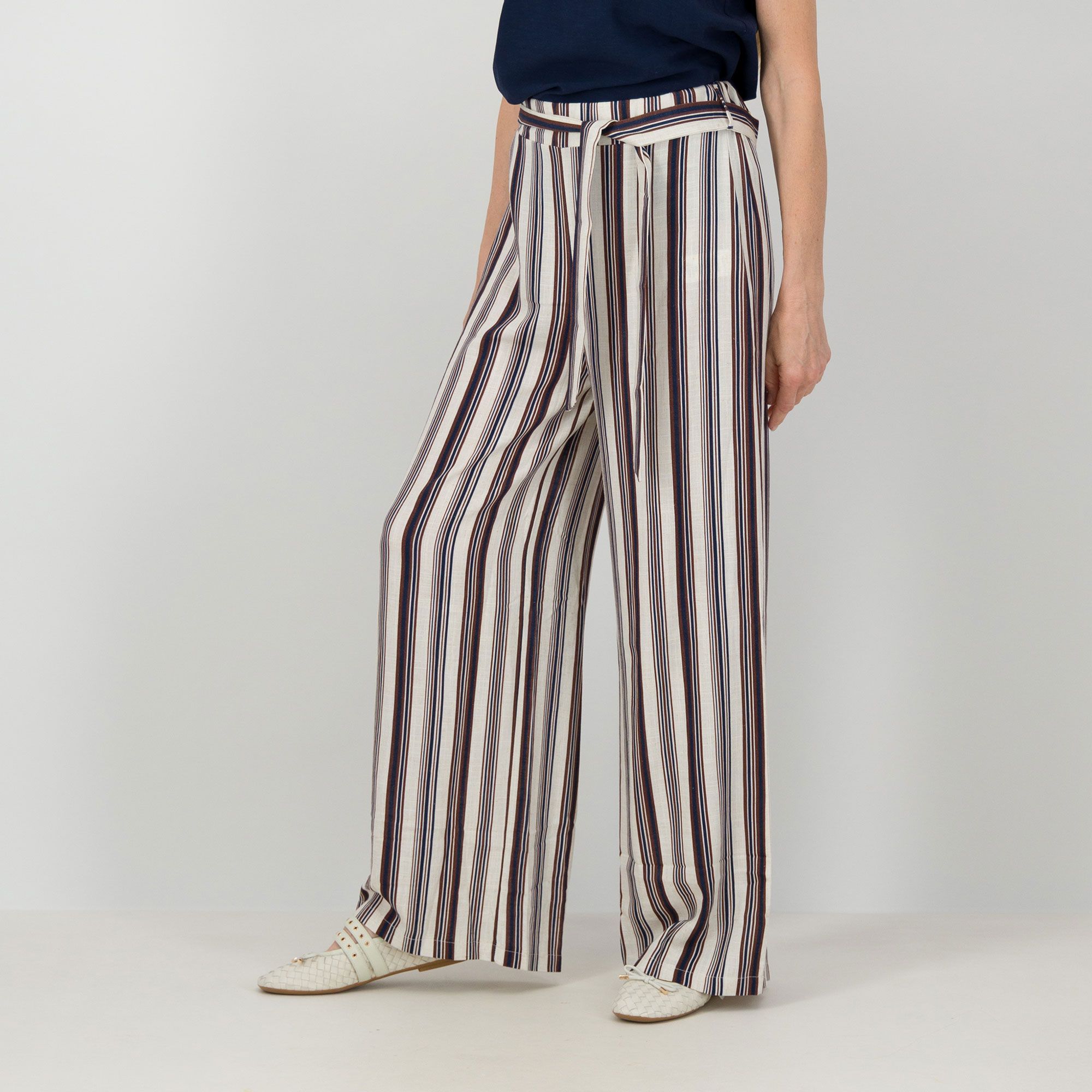 Risskio
Pantaloni
in viscosa e lino
a righe