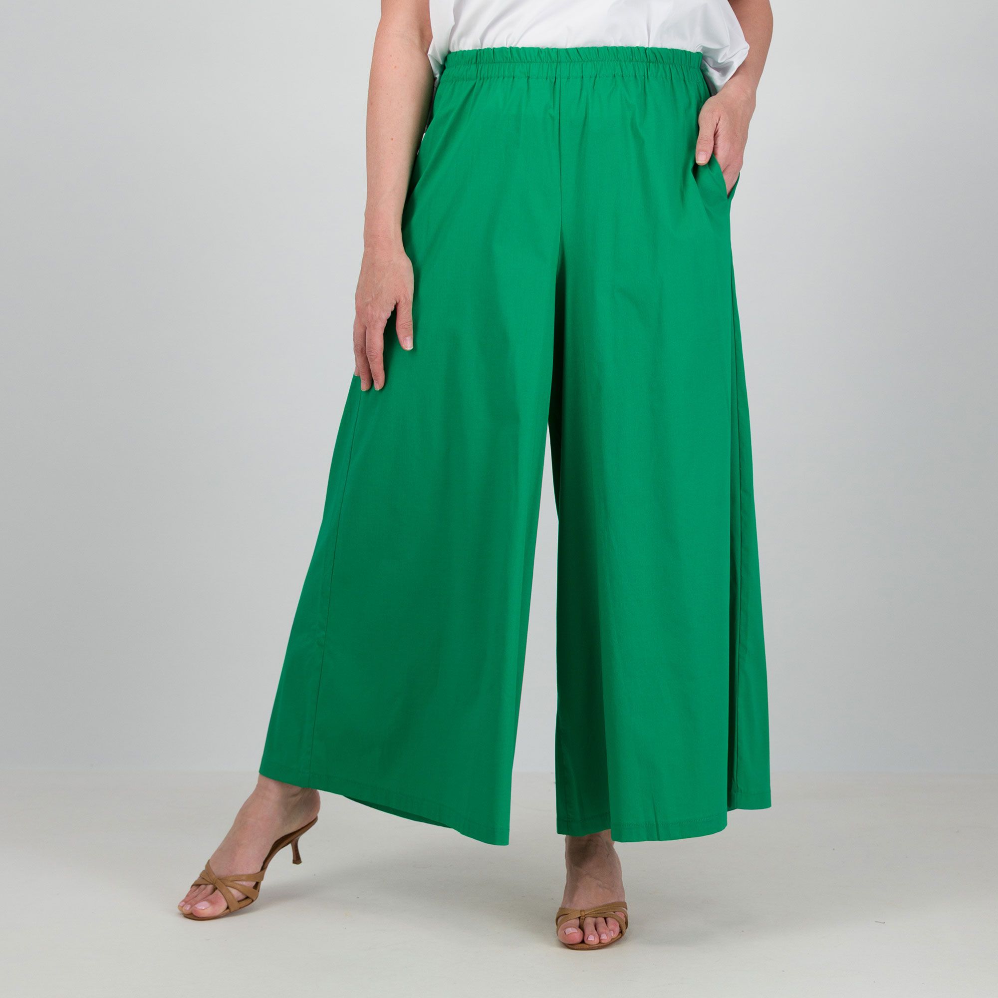 Angela Mele Milano
Pantaloni gamba larga
in cotone e elastan
con elastico in vita