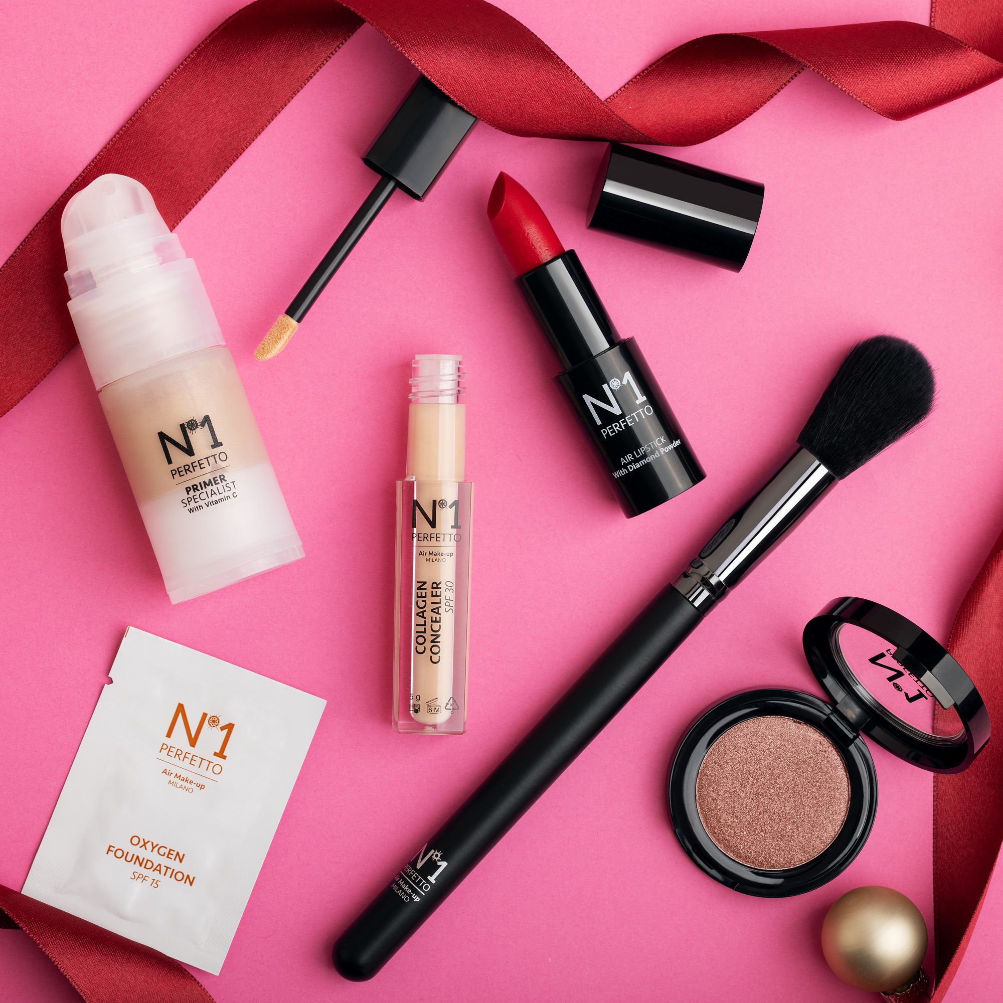 N°1 Perfetto
Primer, correttore,
rossetto, pennello
e illuminante