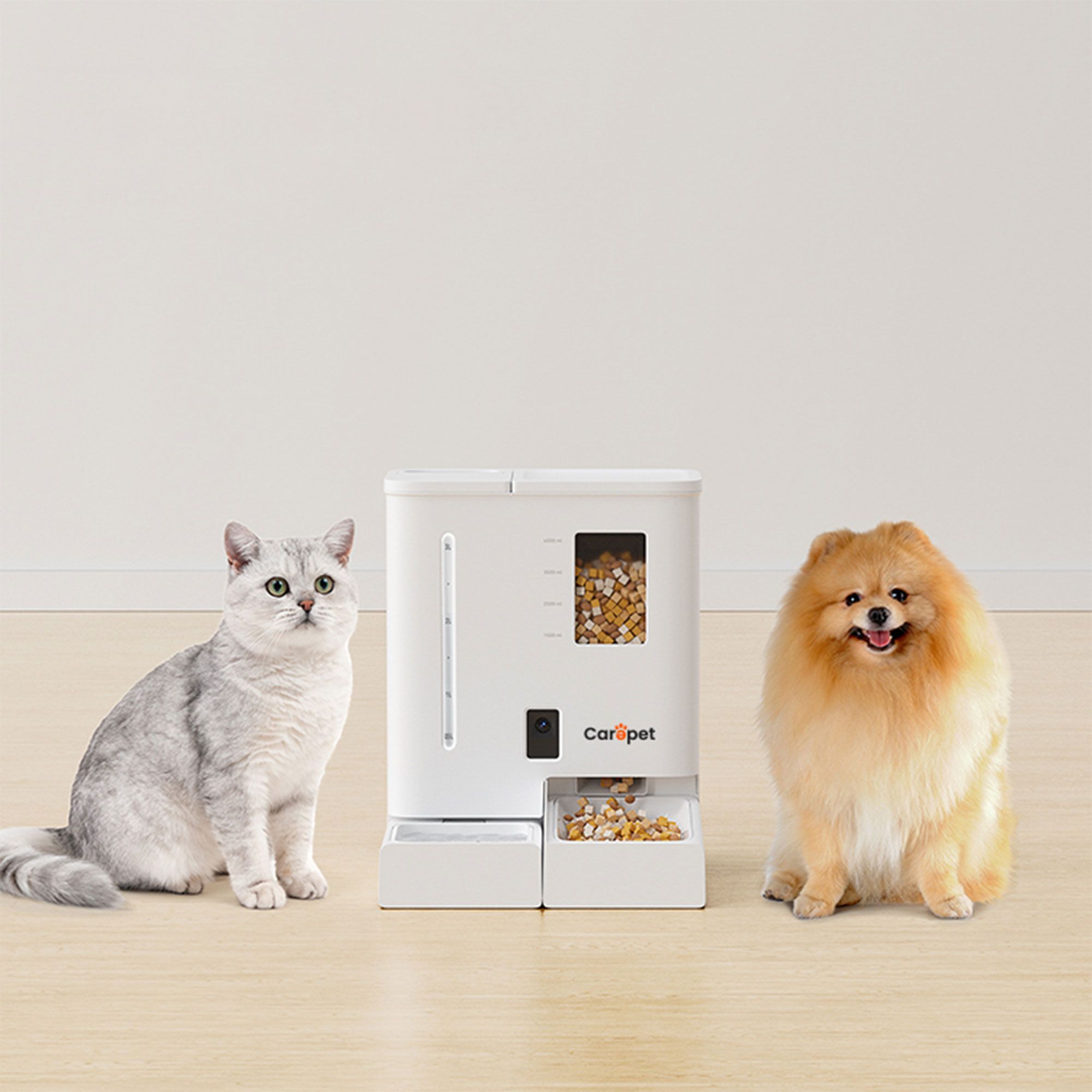 Carepet
Distributore cibo
e acqua per animali
con telecamera