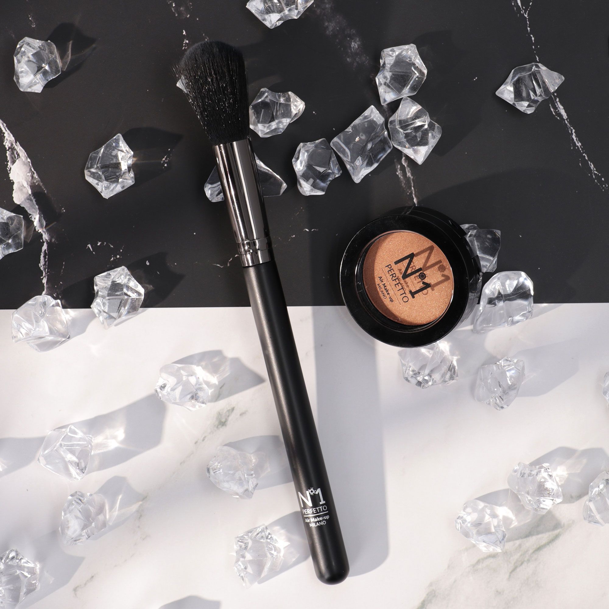 N°1 PERFETTO
Ombretto oro 24K
(3g) + pennello