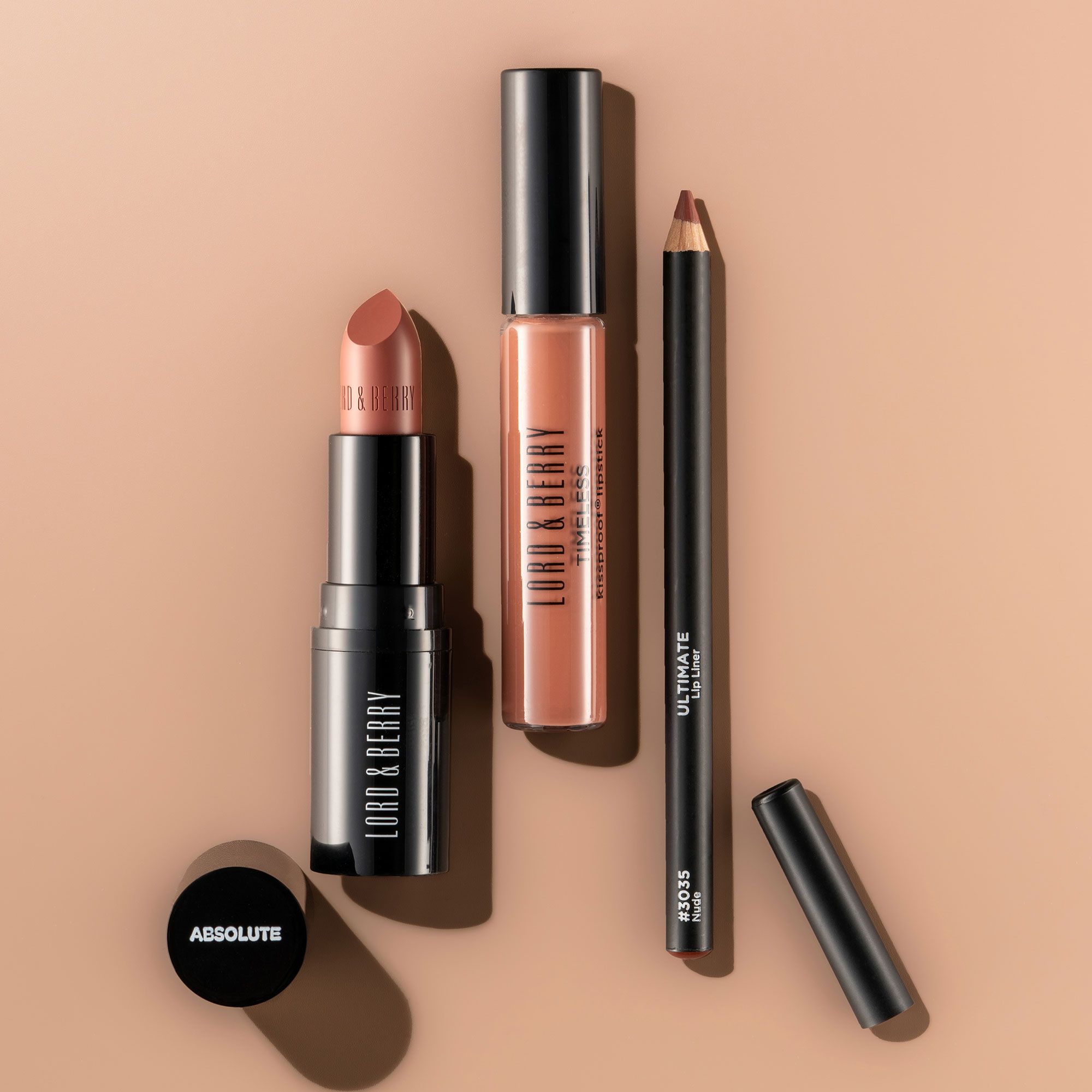 Lord & Berry
Kit make up labbra:
2 rossetti
e una matita