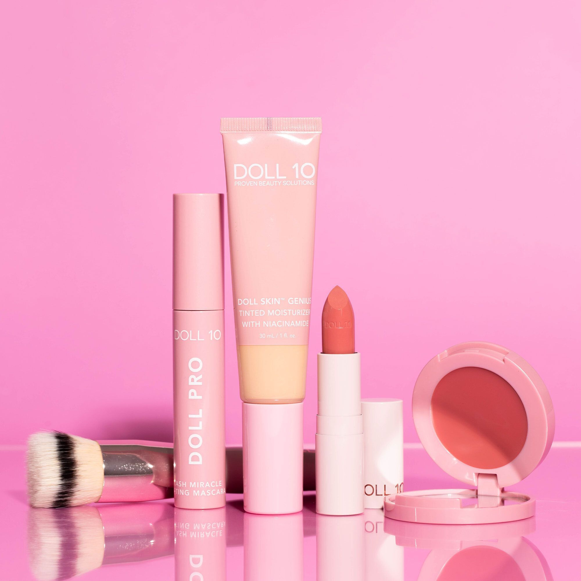 QVC Doll10 Kit fondotinta + rossetto + mascara + blush + pennello 5pz