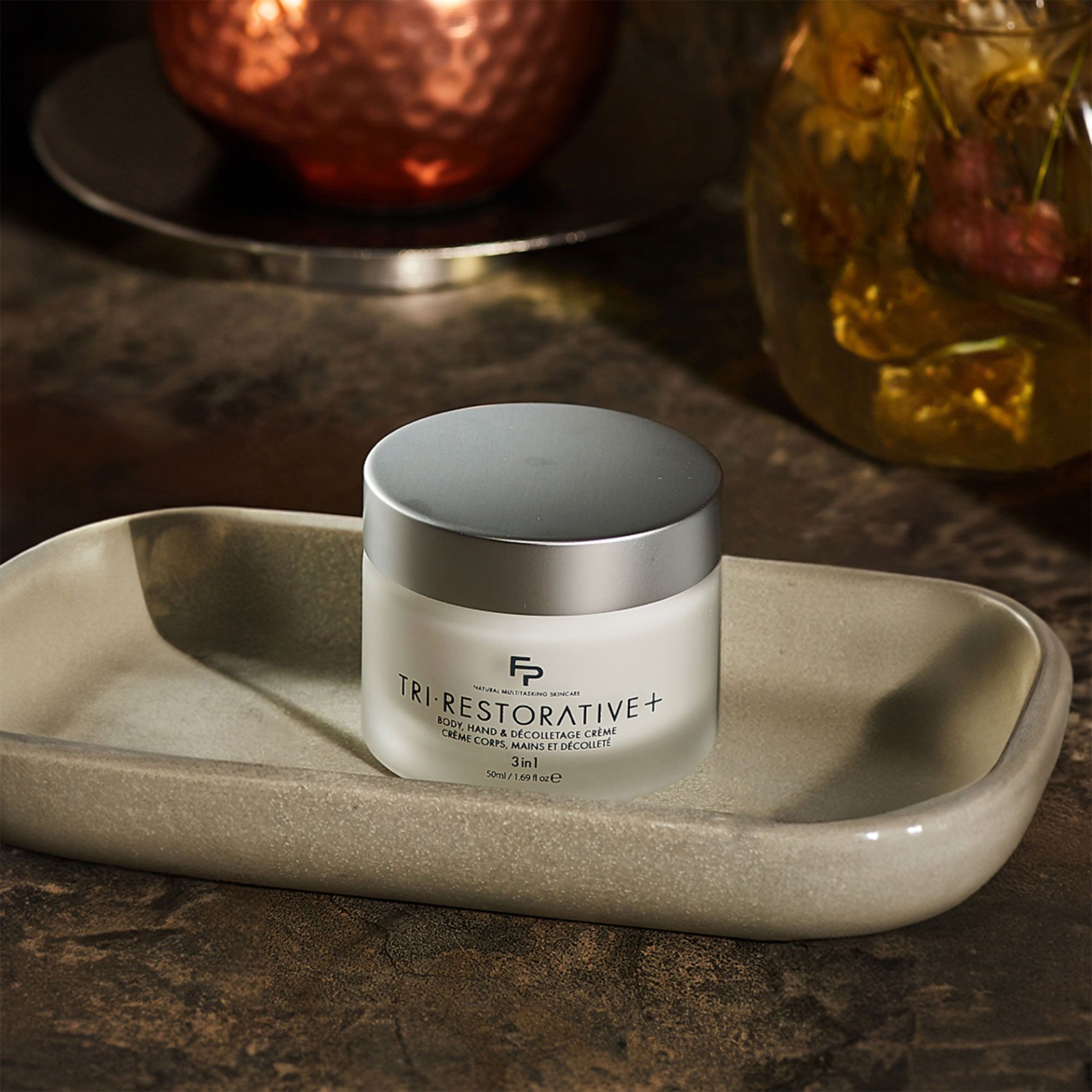 Formulae Prescott 
Crema corpo, mani
e décolleté
Tri-Restorative 50ml