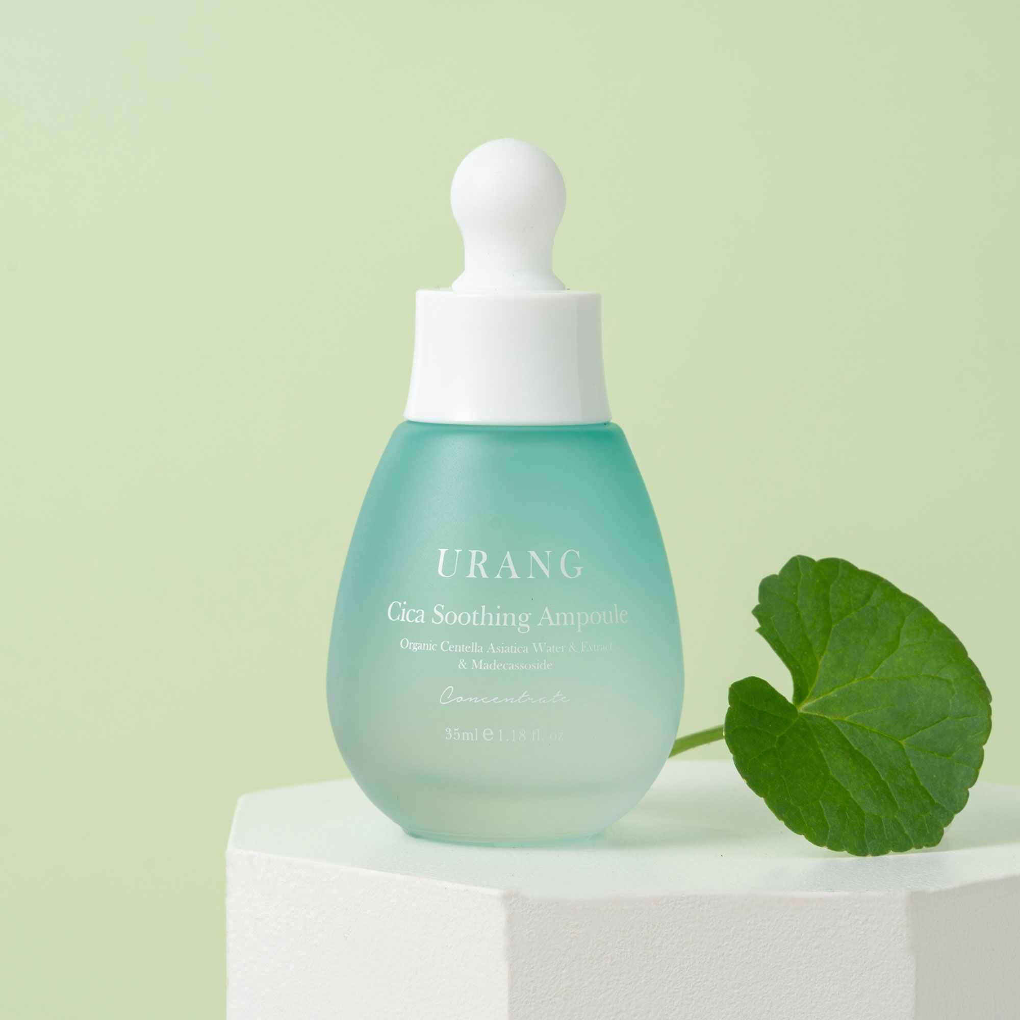 Urang
Cica Souting Ampoule
Siero viso
con Centella (35ml)