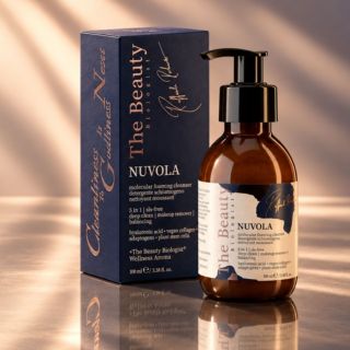 The Beauty Biologist
Detergente
schiumogeno
Nuvola (100 ml)