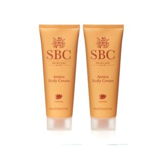 SBC
Arnica Body Butter
crema corpo con burro
di karité (2x250 ml)