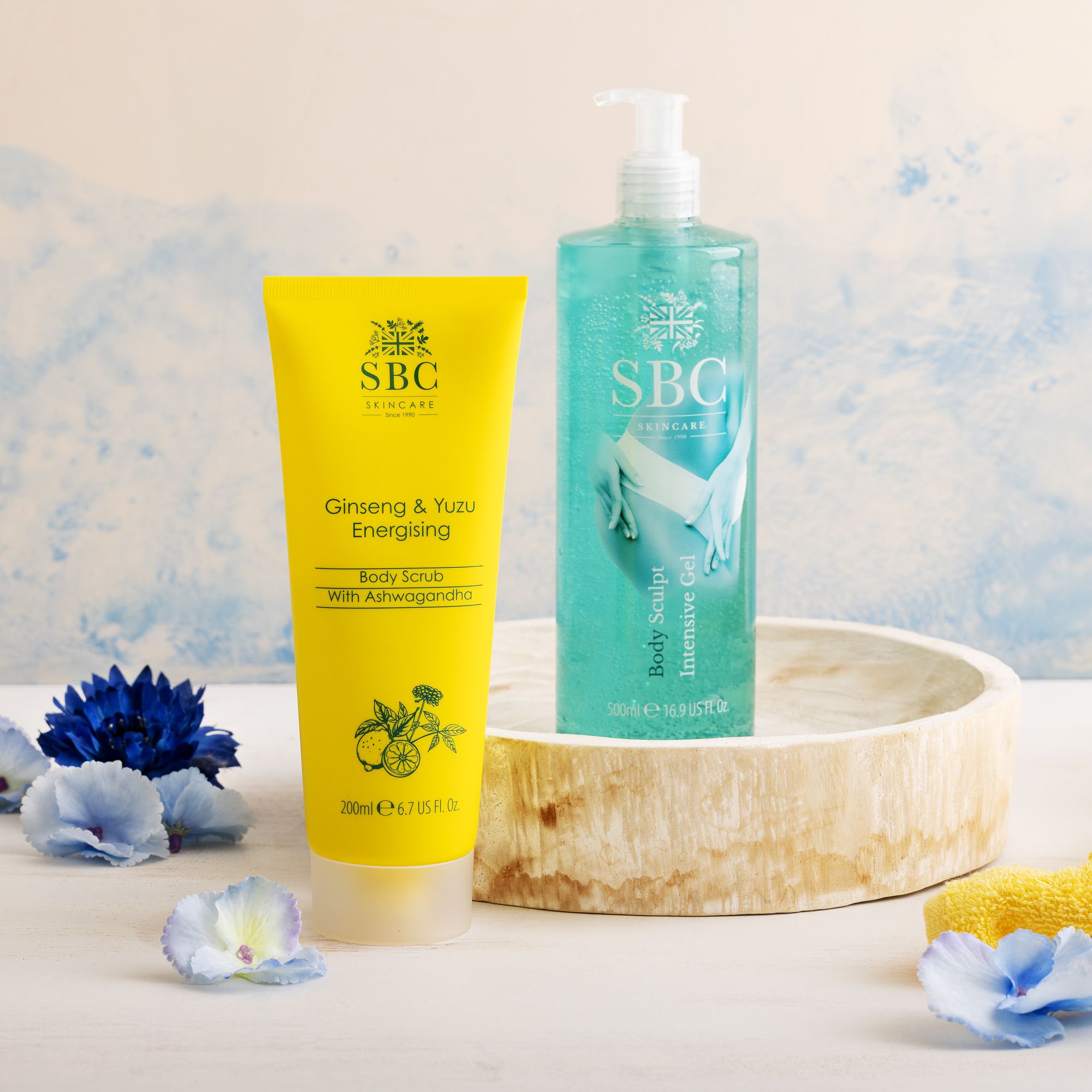 SBC
Body Sculpt Gel
(500ml) + Ginseng &
Yuzu Scrub (200ml)