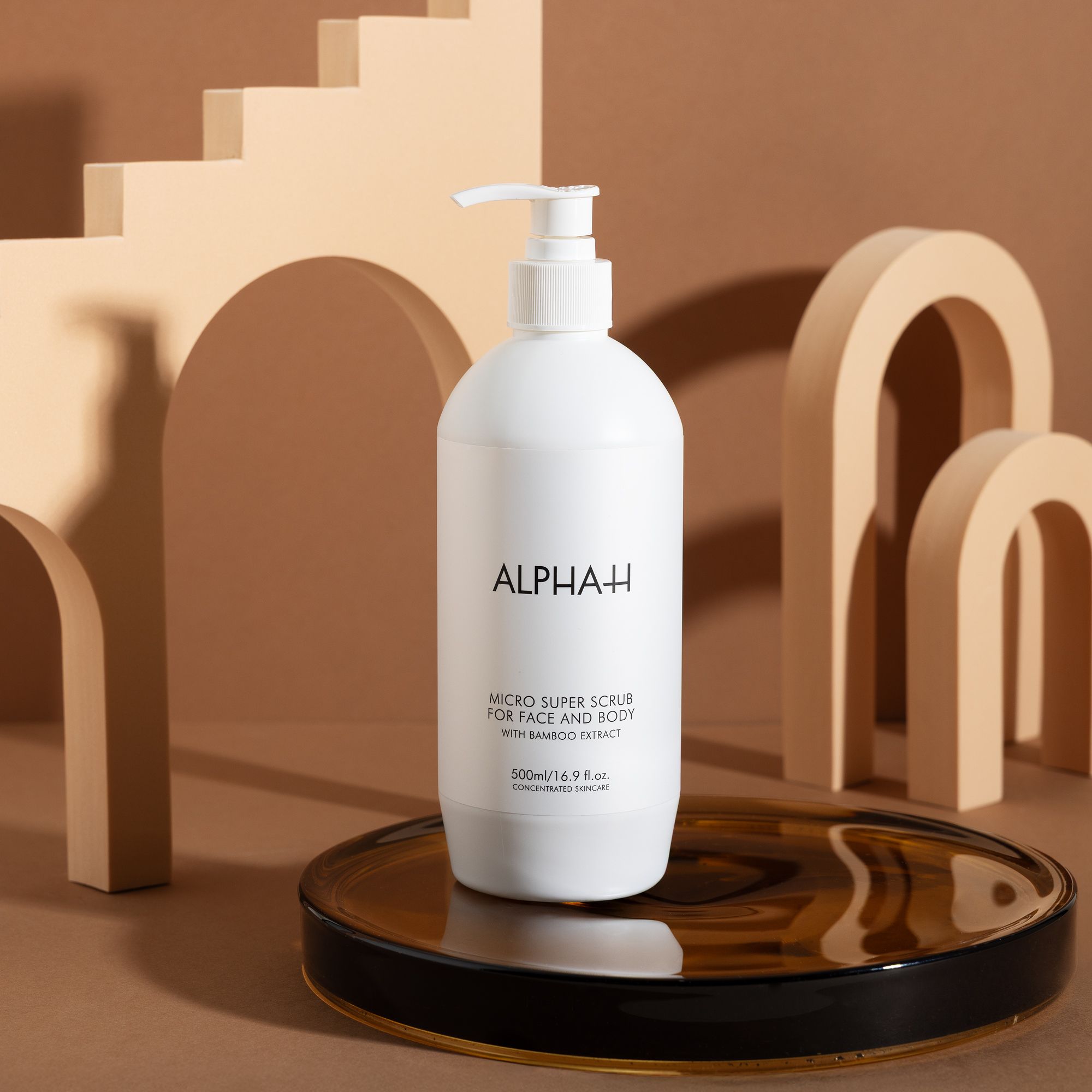 Alpha - H
Esfoliante con
acido glicolico Micro
Super Scrub (500 ml)