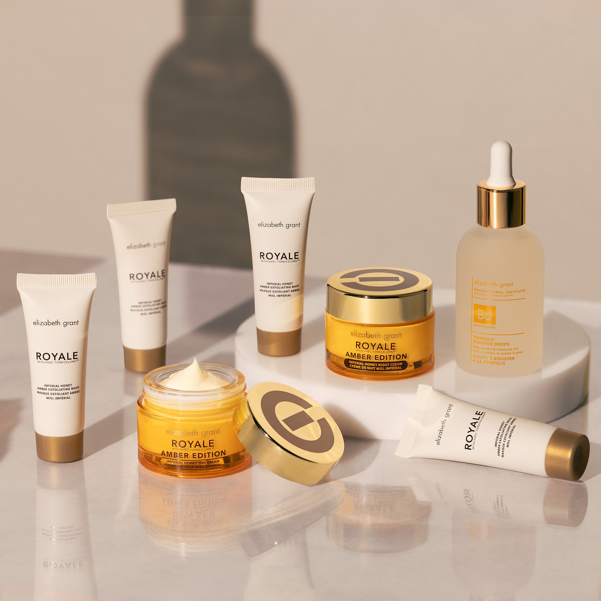 Elizabeth Grant
Kit Royale Honey:
crema giorno, notte,
maschere e gocce