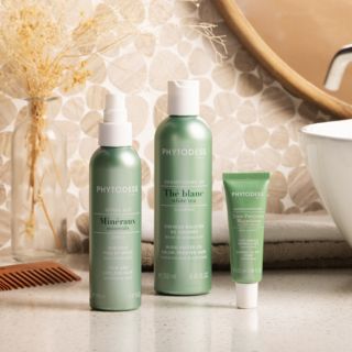 PHYTODESS
Kit capelli: shampoo,
al Tè Bianco, spray
Minerals, maschera