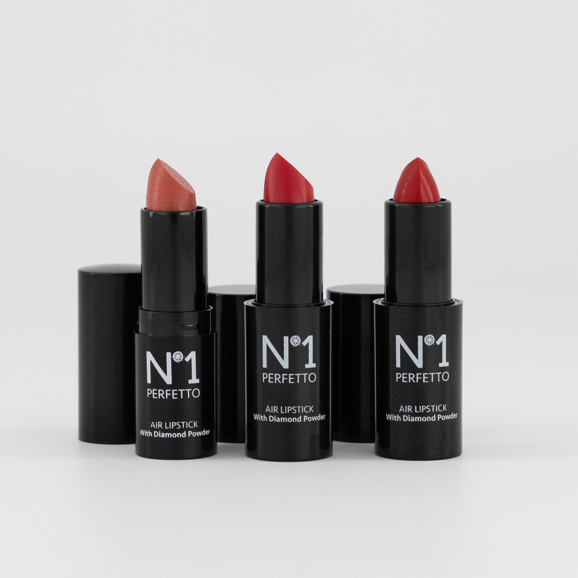 N°1 Perfetto
Kit labbra: balsamo,
rossetto rosso e
trattamento Platinum