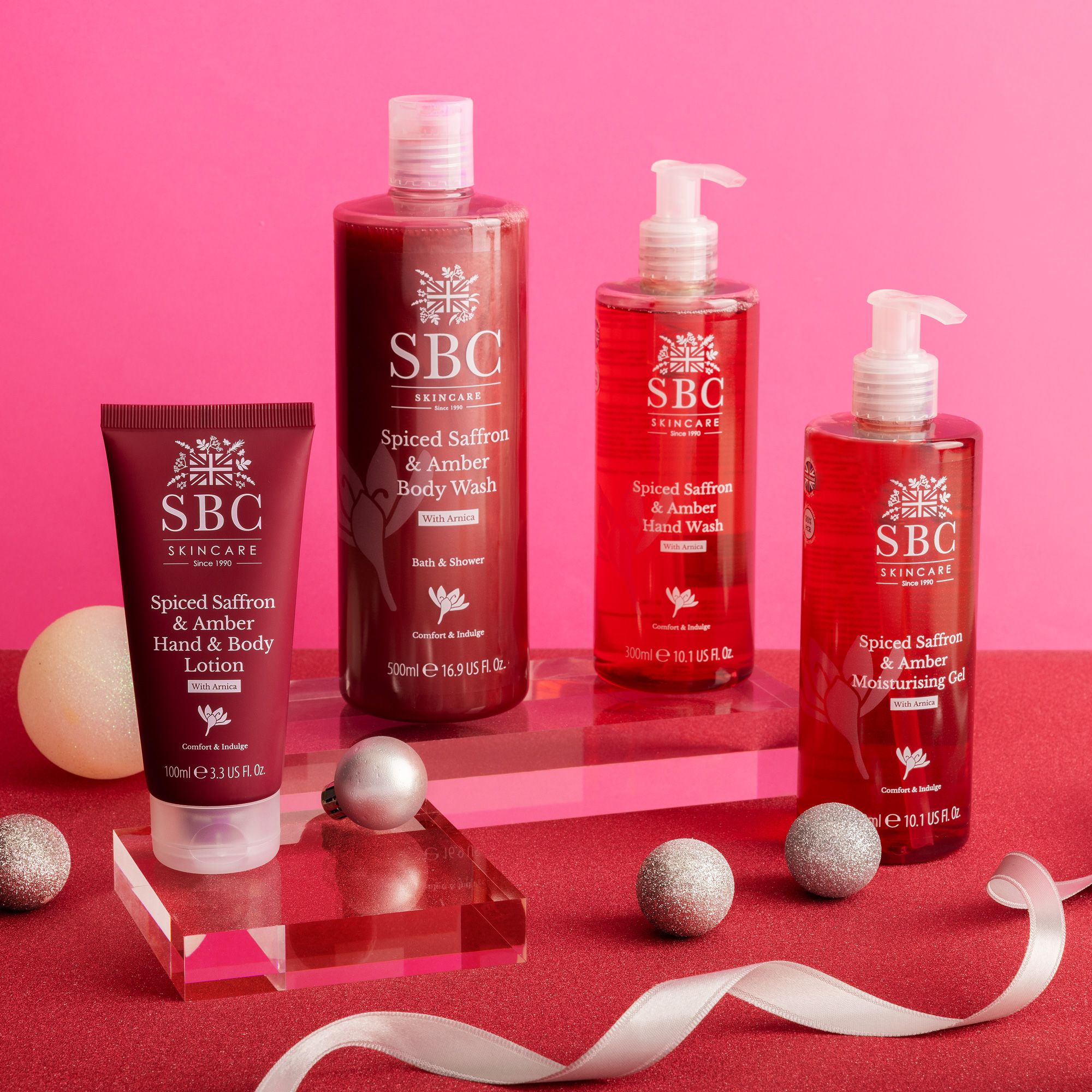 SBC
Spiced Saffron &
Amber Routine corpo
e mani 4 prodotti