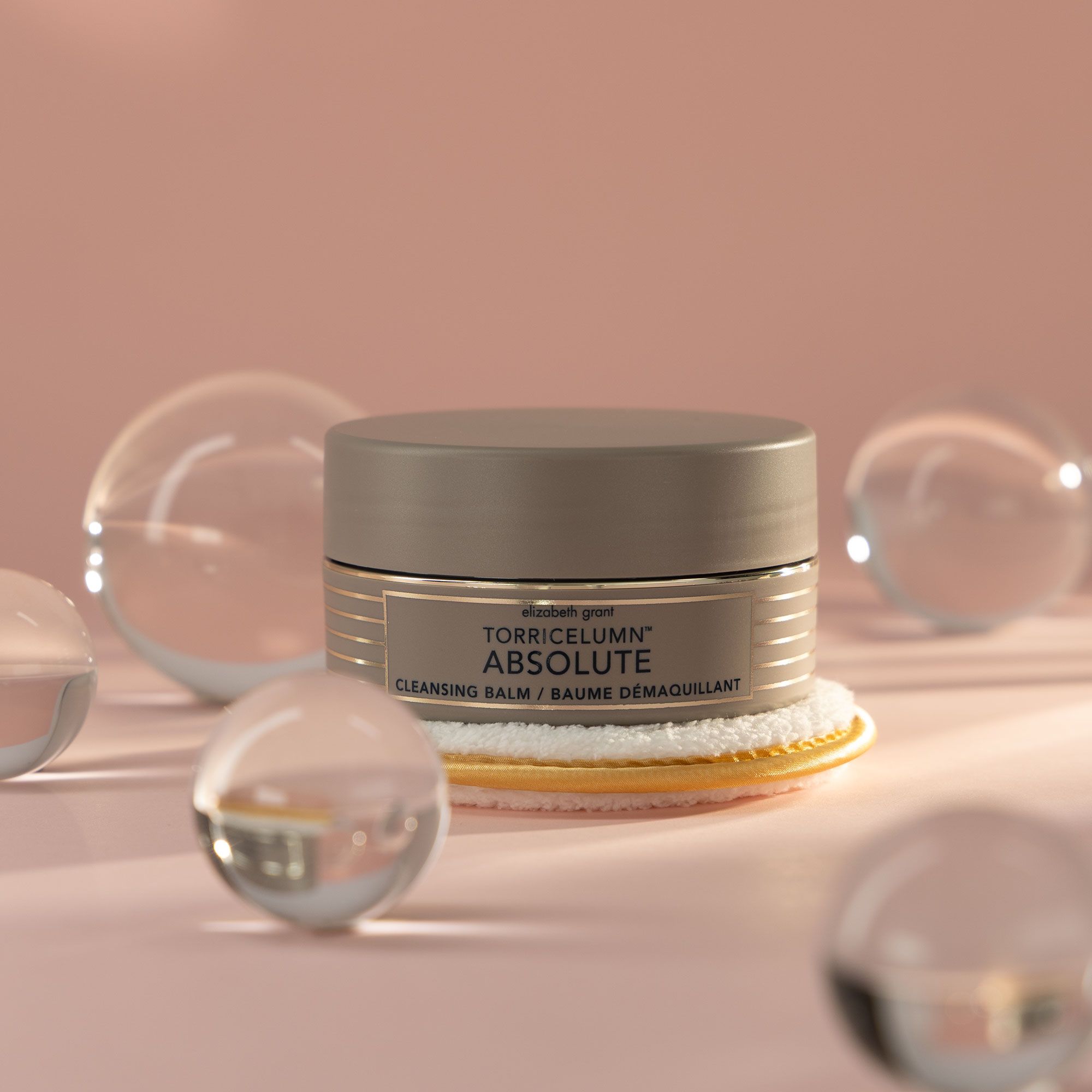 Elizabeth Grant
Balsamo detergente
Torricelumn Absolute
(100 ml) e pad