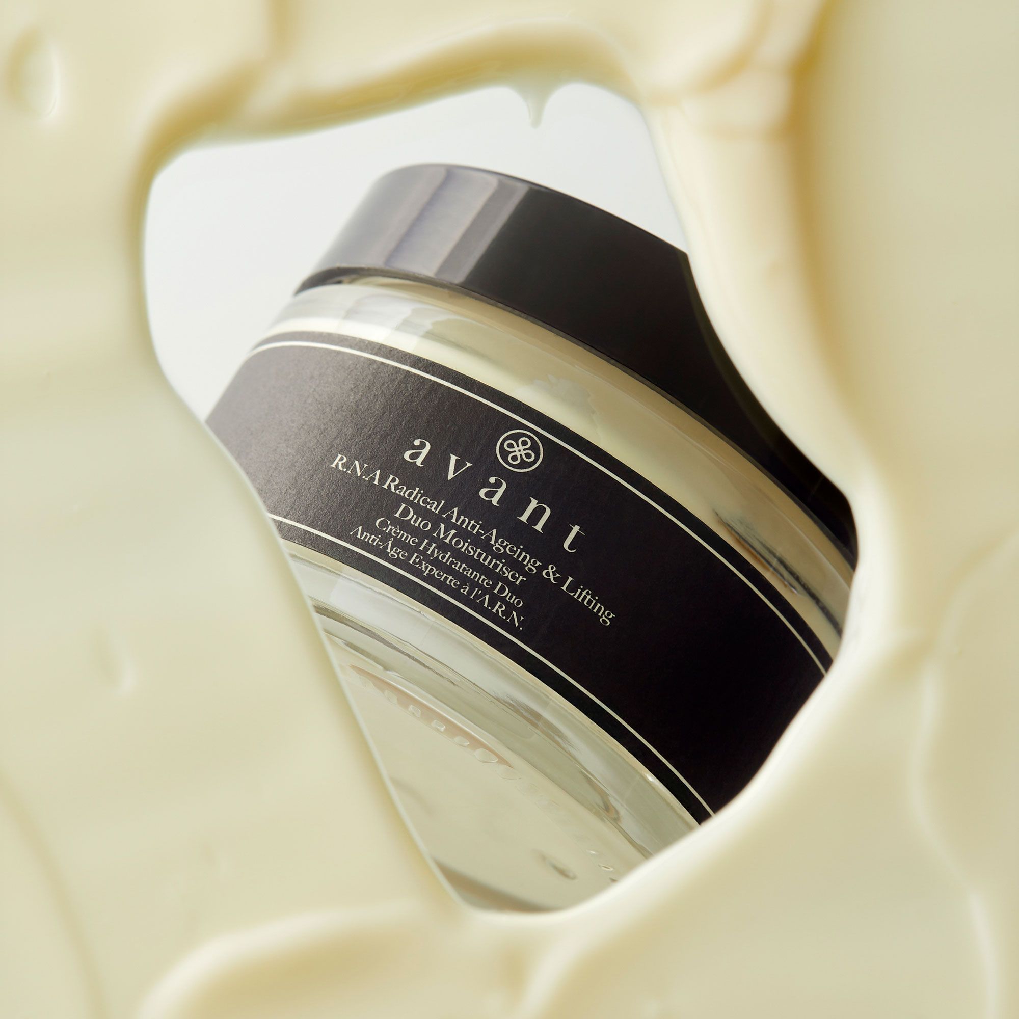 Avant
Crema viso
idratante
R.N.A. Radical (50ml)