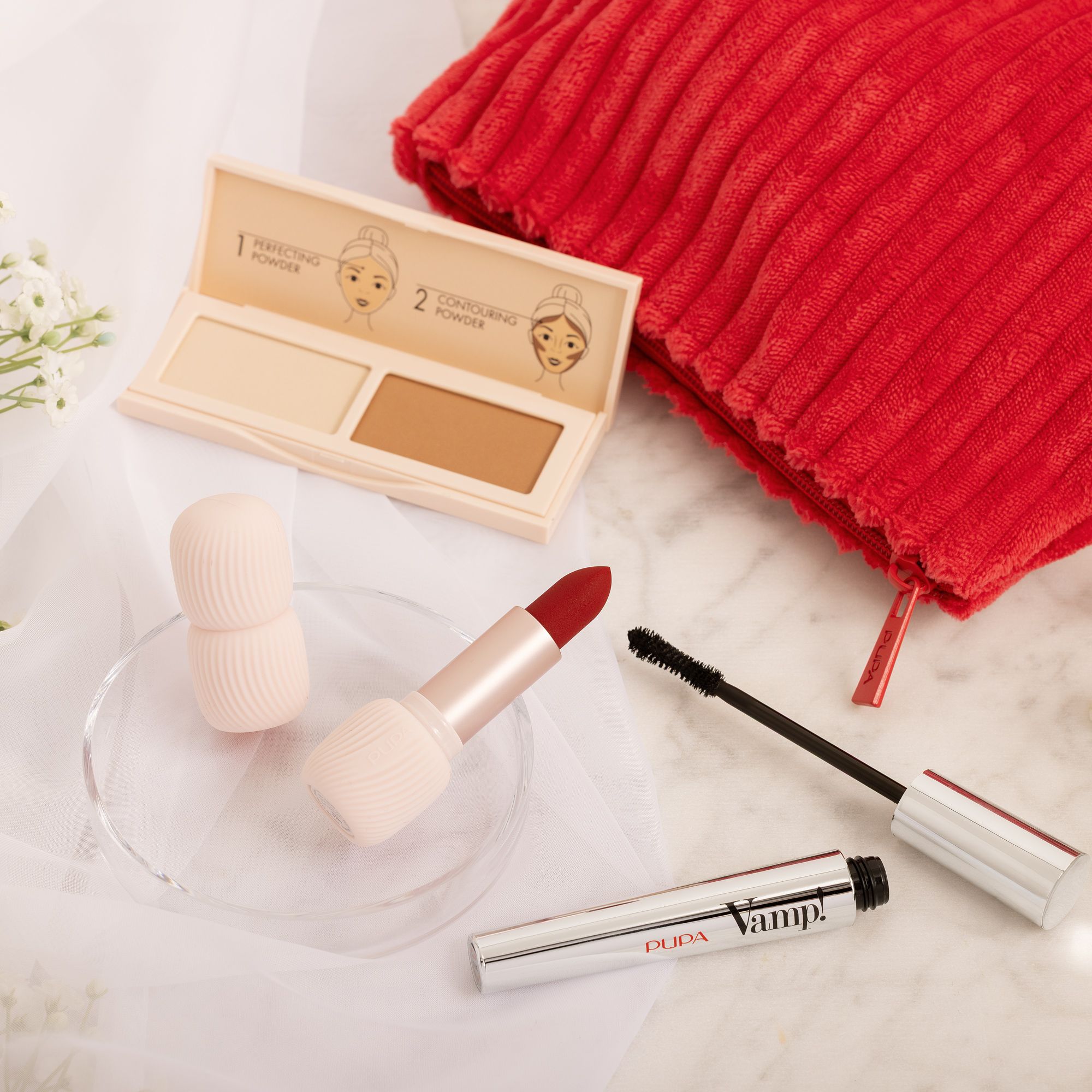 PUPA Milano
Mascara Vamp, polvere
Wonder Me, rossetto
My Crush e pochette