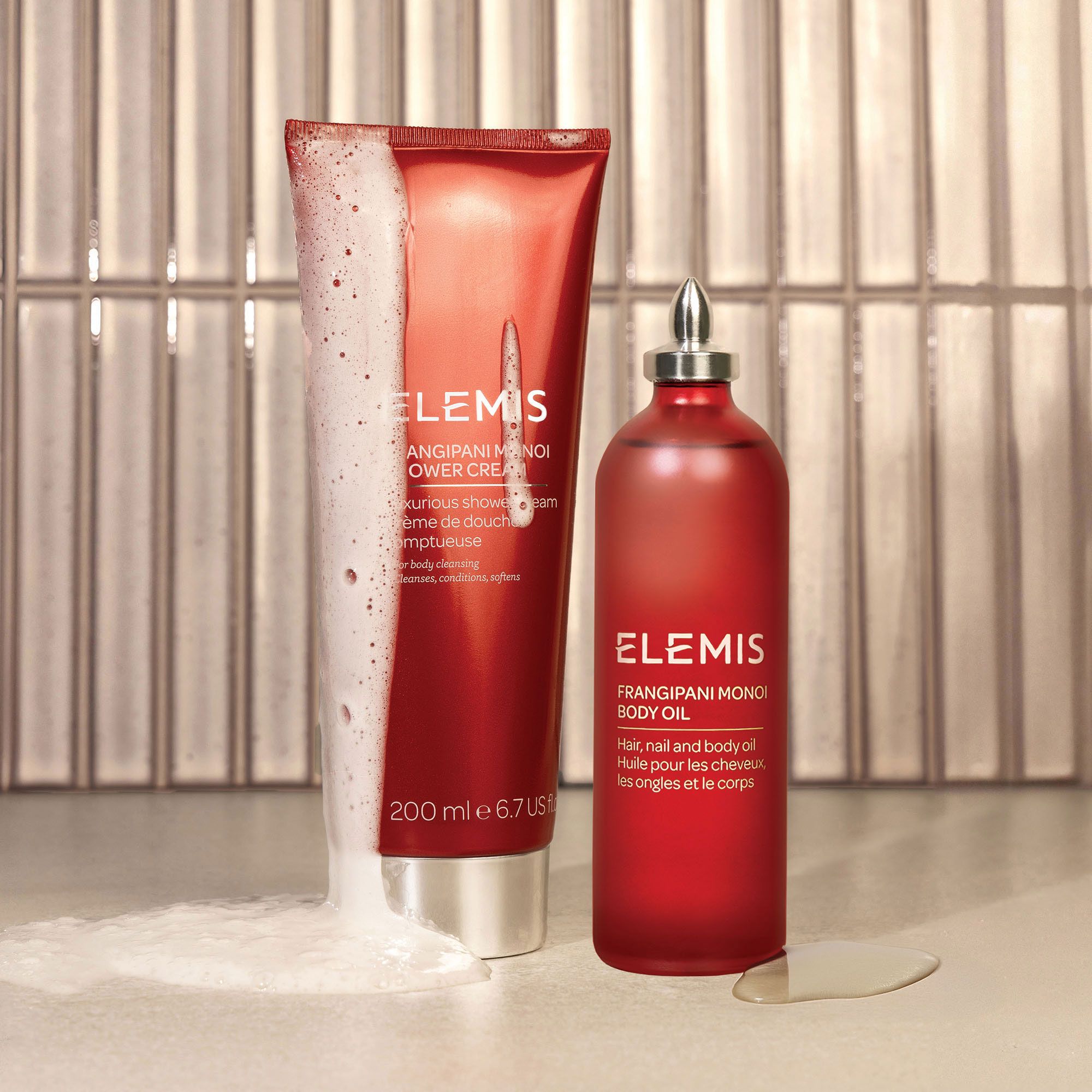 Elemis
Kit corpo Frangipani:
bagnoschiuma 200ml
+olio idratante 100ml