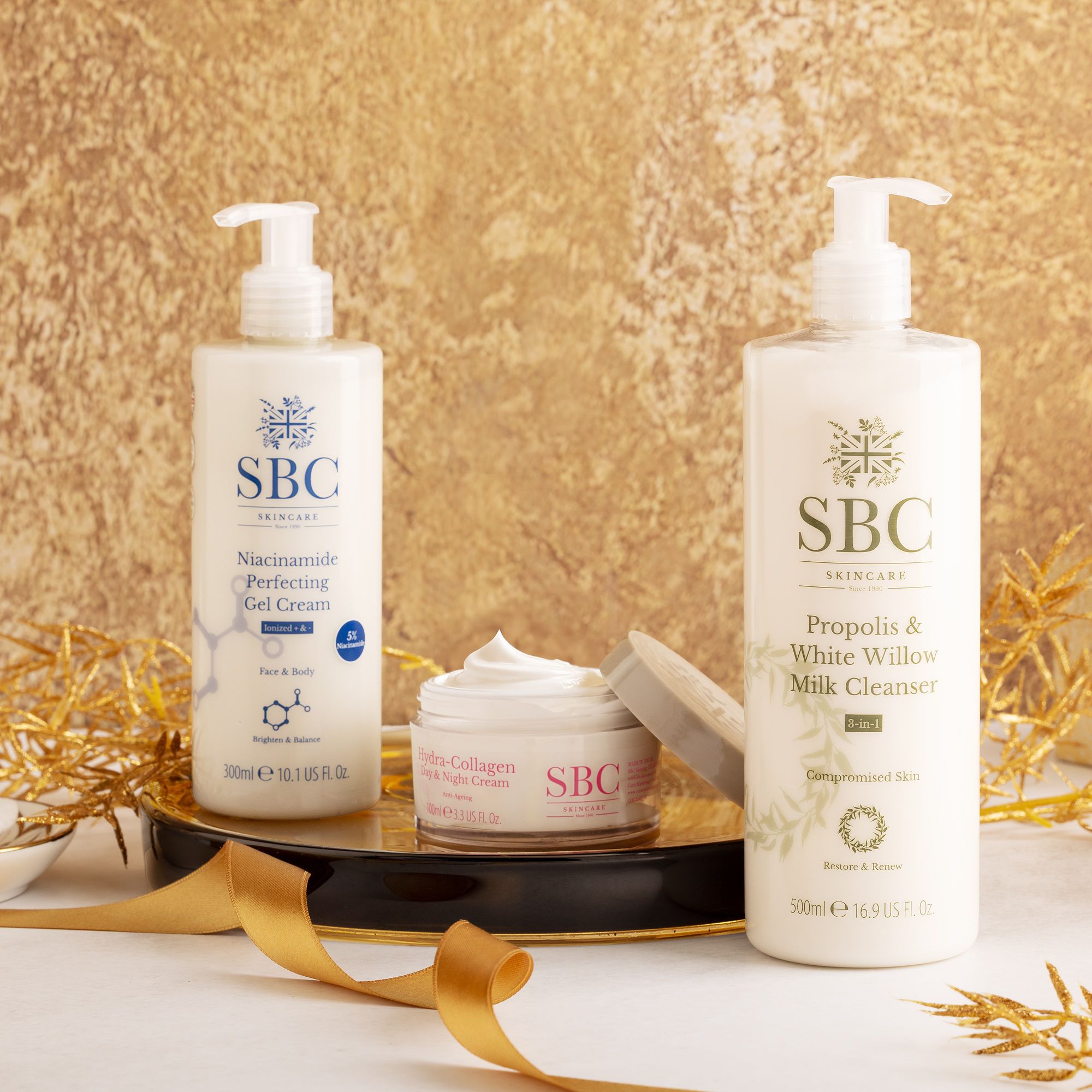 SBC
Gel idratante (300ml)
detergente (500ml) e
crema viso (100ml)