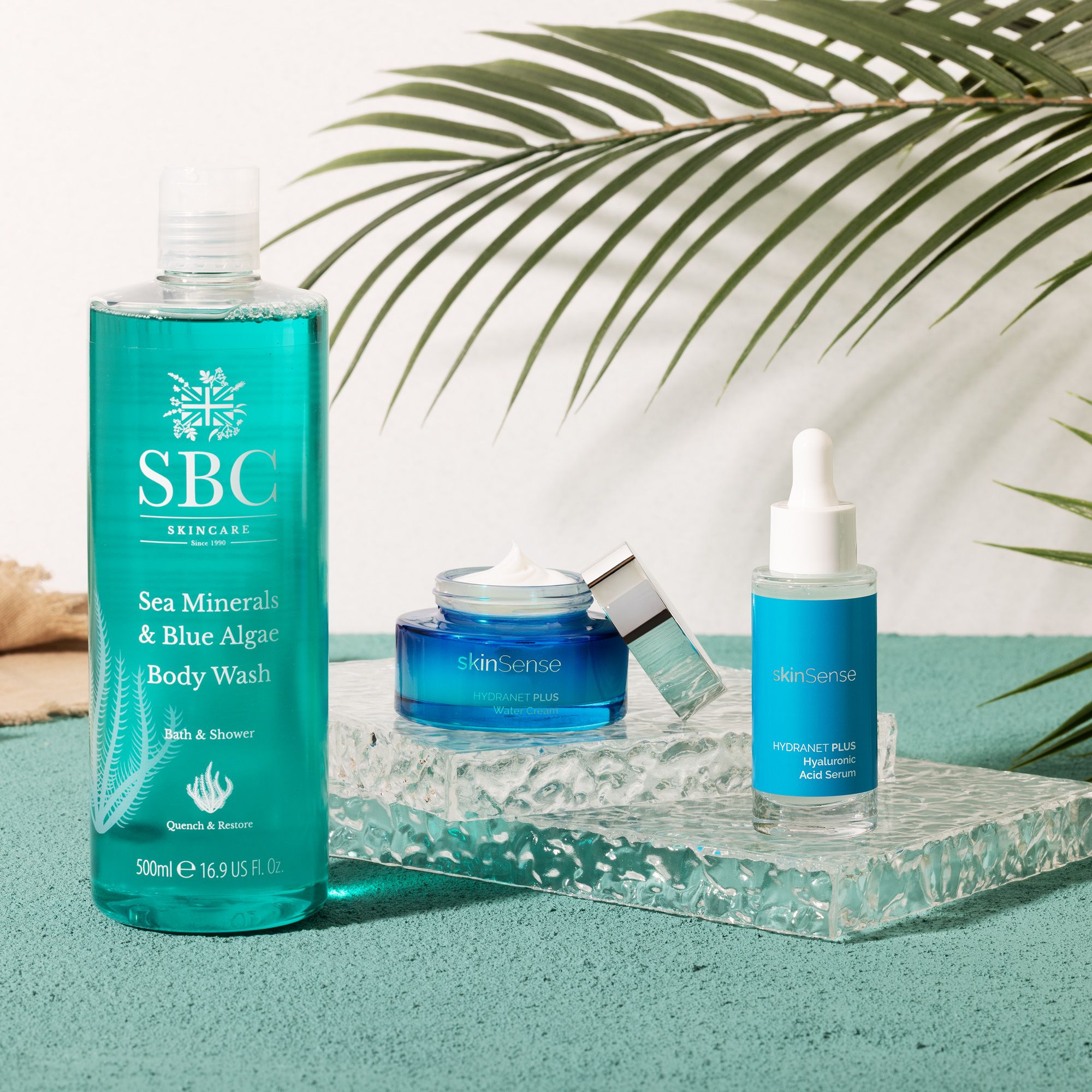 SkinSense e SBC
Kit 3 pz: siero e
crema Hydranet Plus,
bagnoschiuma Sea
