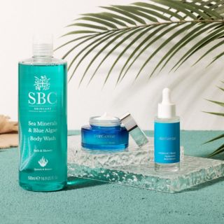 SkinSense e SBC
Kit 3 pz: siero e
crema Hydranet Plus,
bagnoschiuma Sea