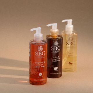 SBC
3 detergenti mani
in tre fragranze