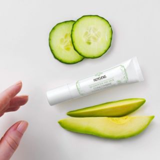 Huygens
Trattamento cosmetico
occhi con cetriolo
e caffeina (15ml)