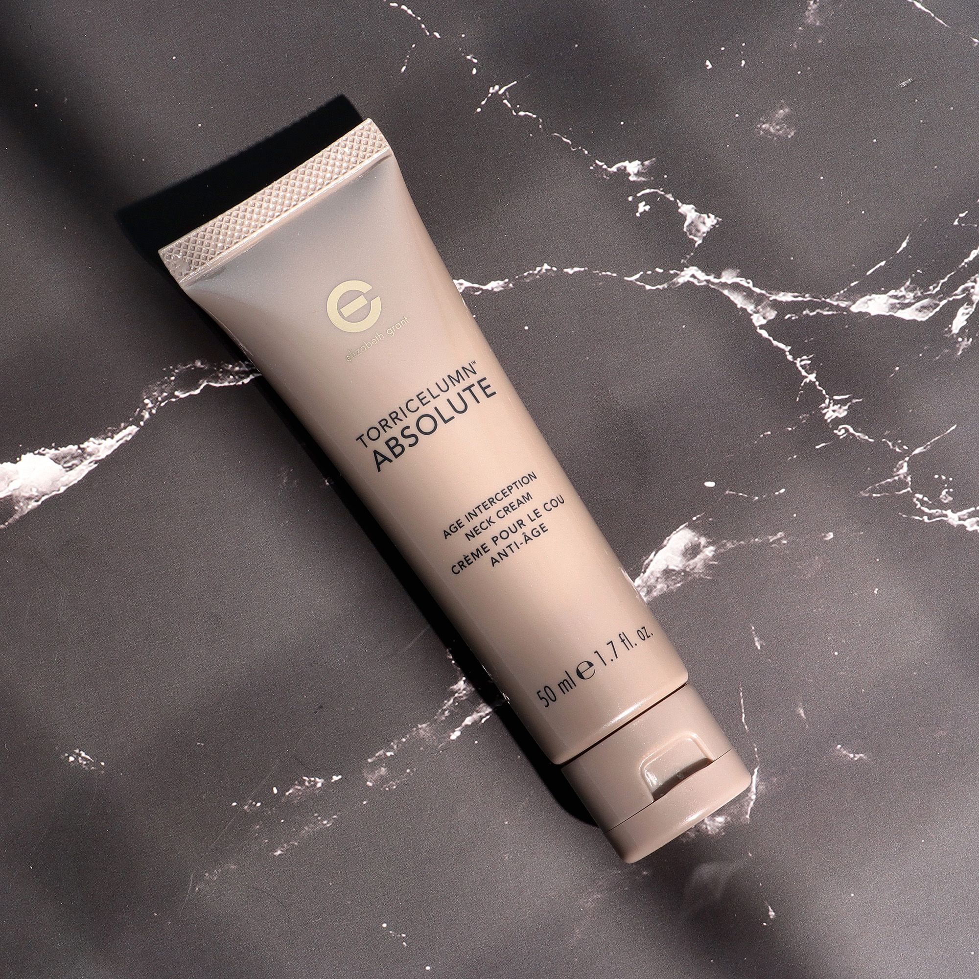 Elizabeth Grant
Torricelumn Absolute
Age Intercetion
crema collo (50 ml)