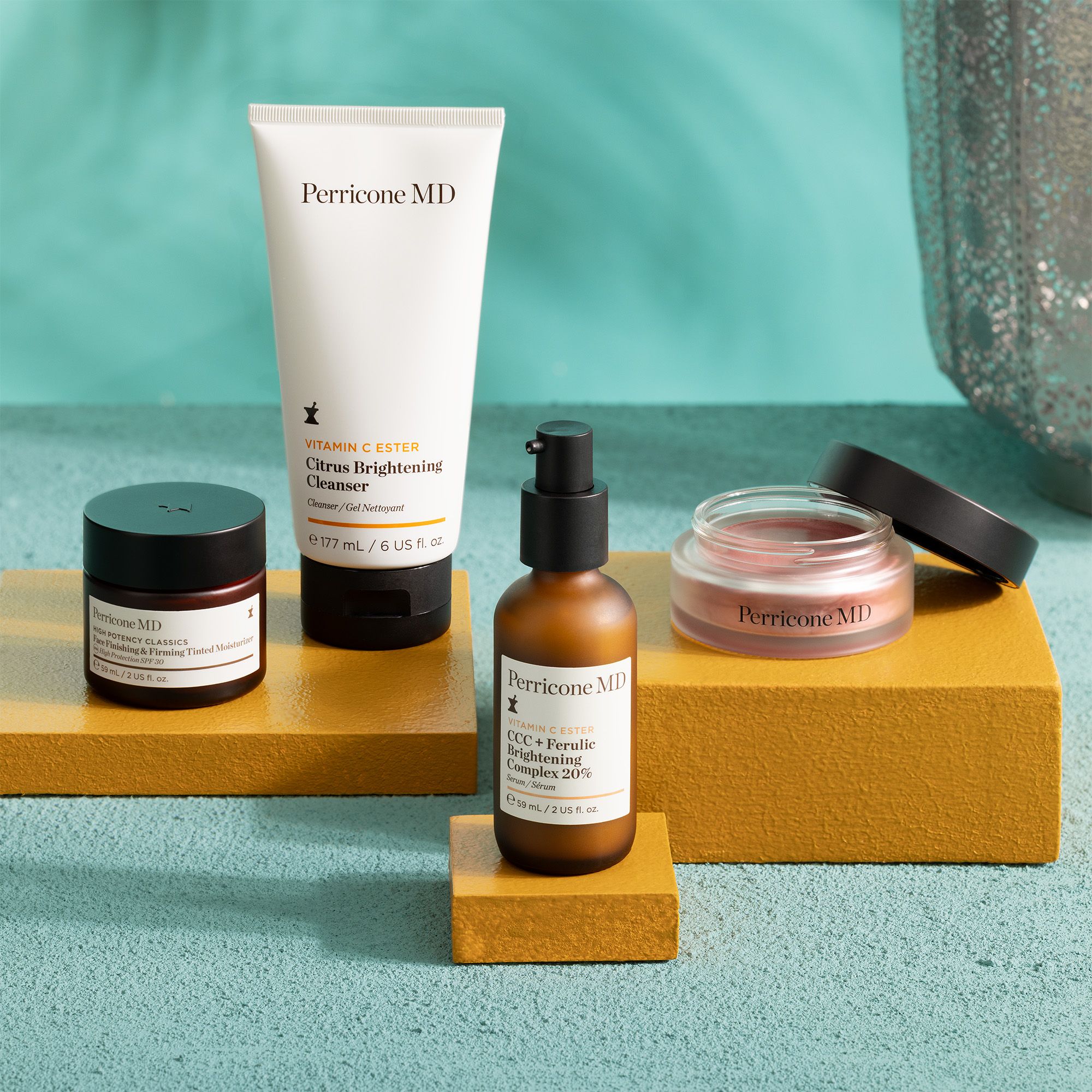 Perricone MD
Kit Radiant Summer:
detergente, siero,
crema, balsamo