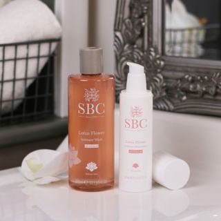 SBC
Lotus Flower Crema
(100ml) e detergente
intimo (300ml)