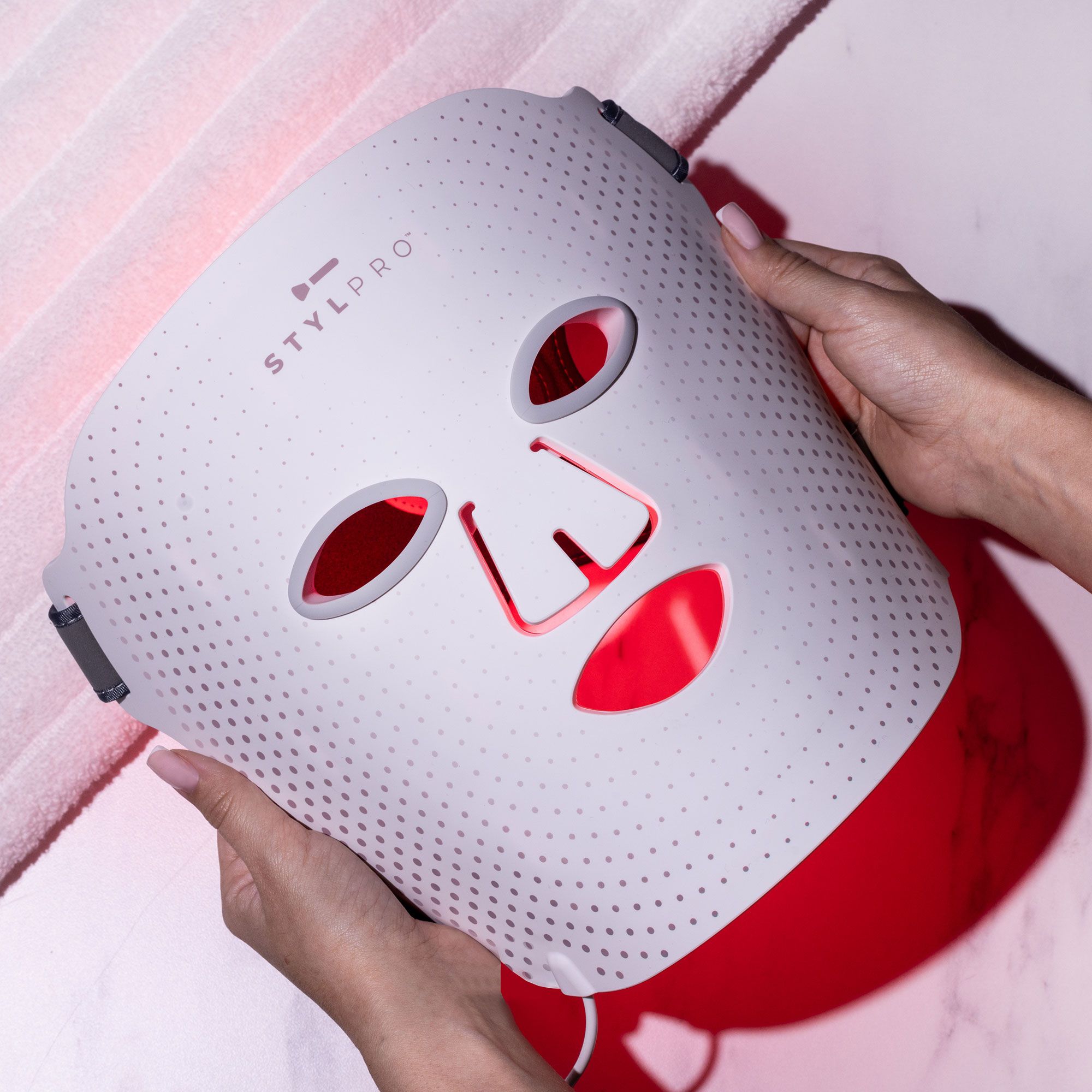 Stylpro
Wavelenght maschera
LED per la cura
del viso