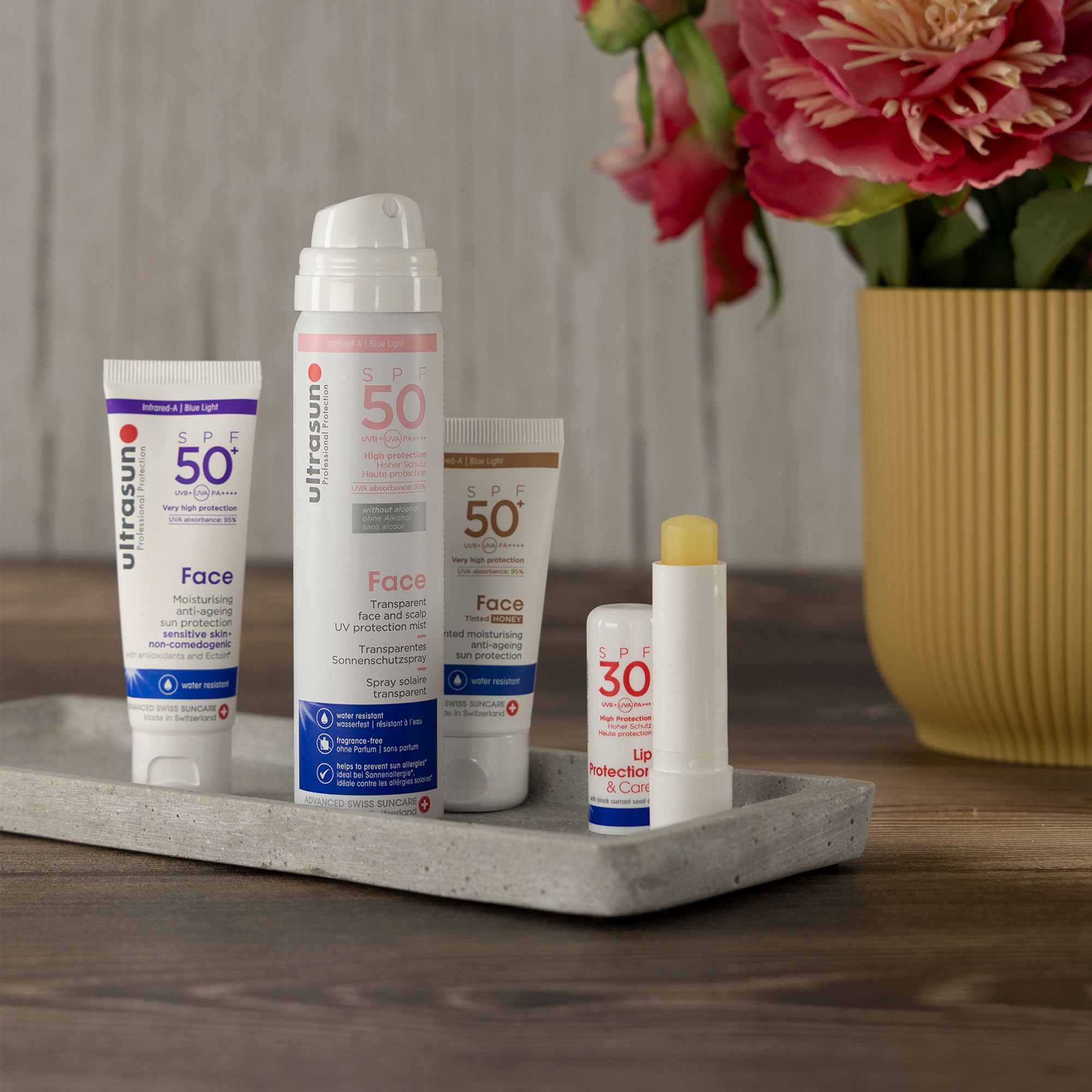 Ultrasun
Kit solari viso:
spray SPF50, labbra
SPF30, 2 creme SPF50+