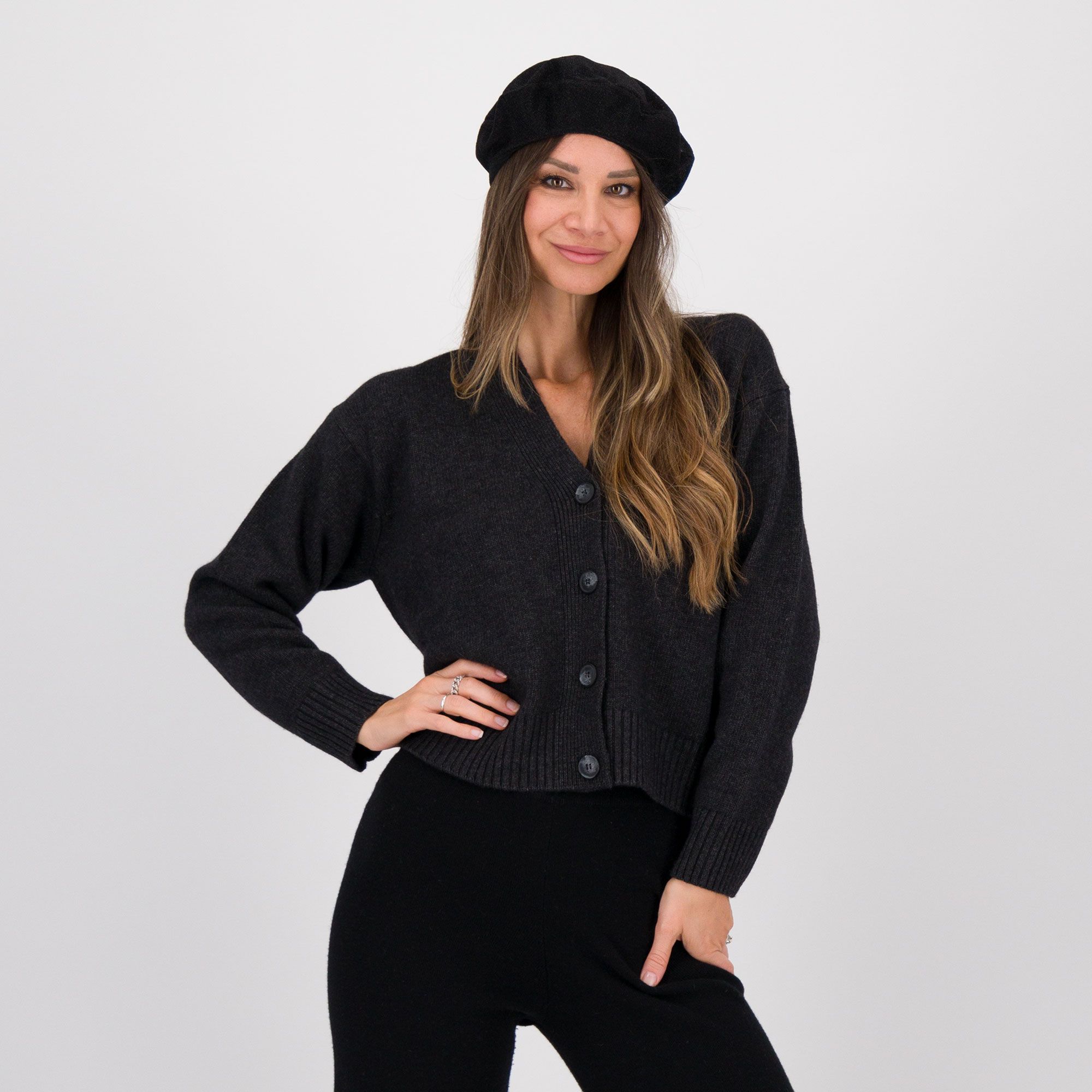 Hekla & Co
Cardigan cropped
in filato con lana
e cashmere