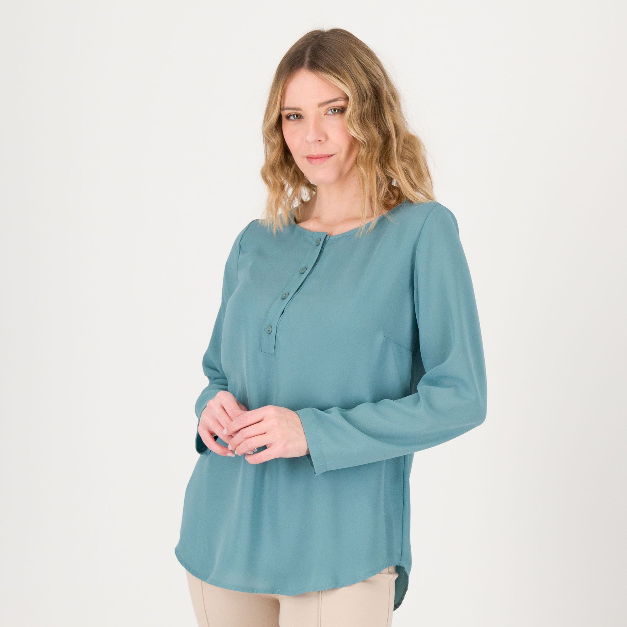 Caterina Lancini
Blusa serafino
in doppia georgette
con scollo tondo