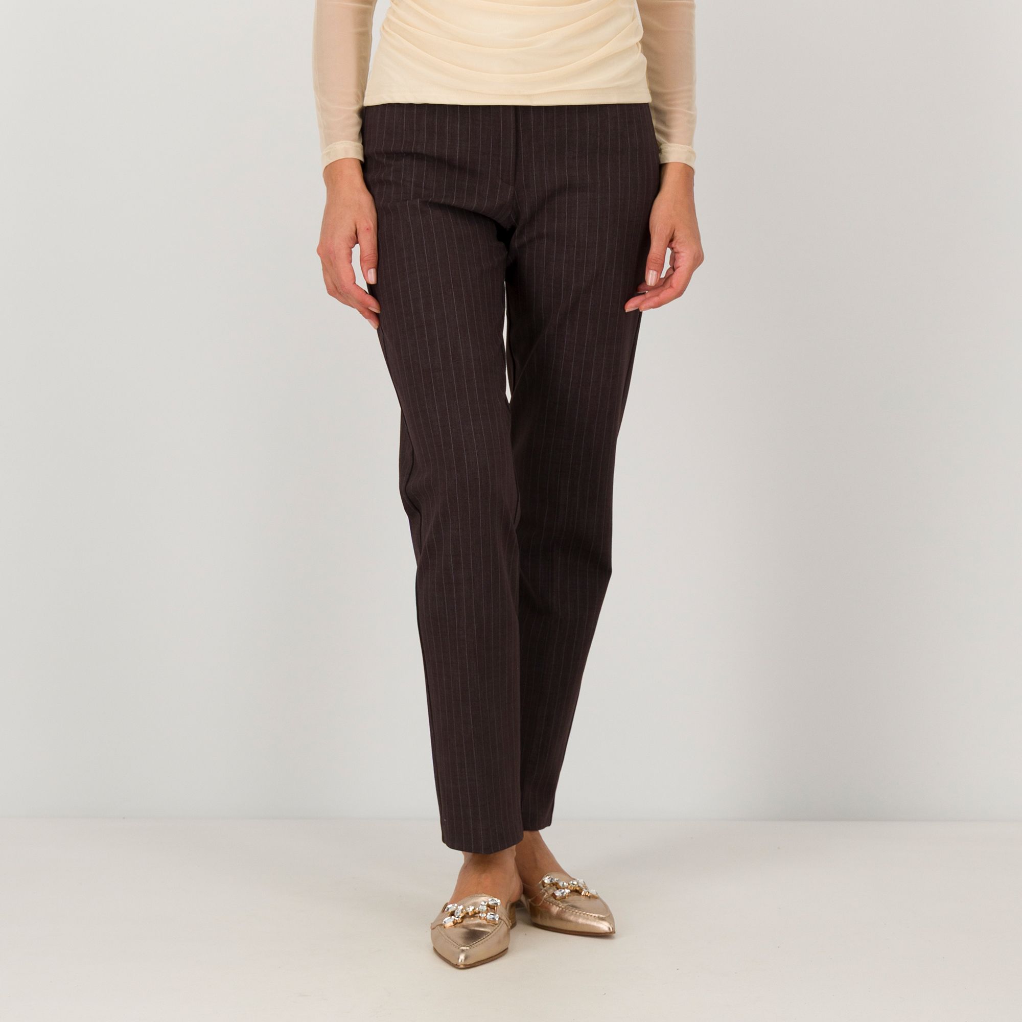 Officina della Moda
Pantaloni
a sigaretta
gessati