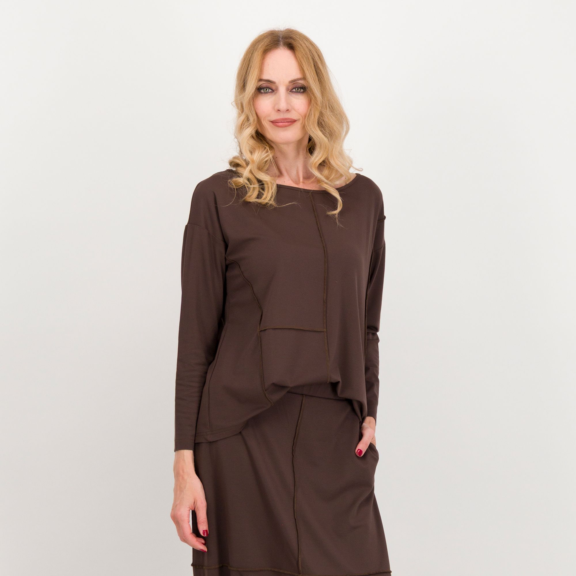 Caterina Lancini
Maglia con scollo
a barchetta e
cuciture a vista