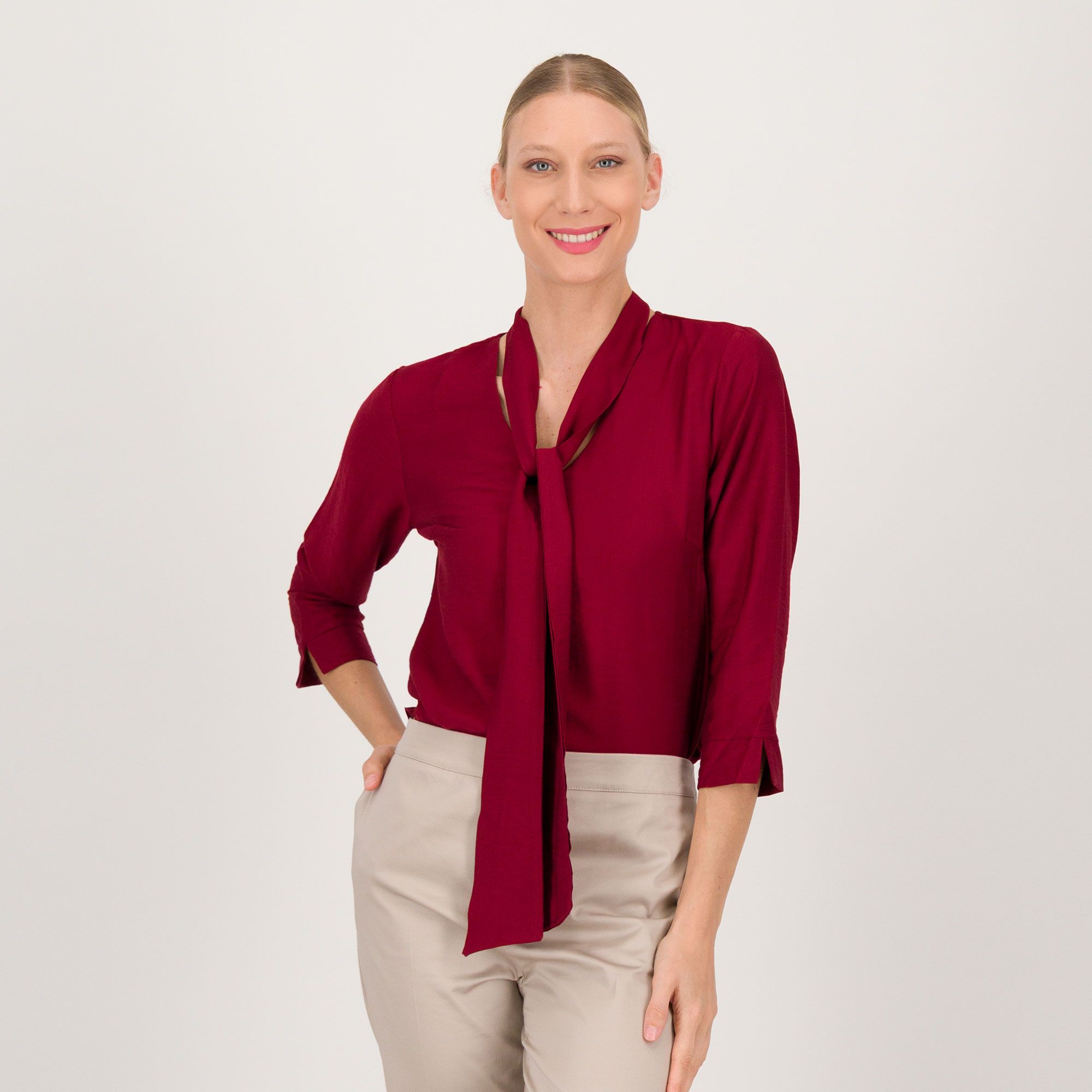 SottoMarino
Blusa a maniche 7/8
con scollo a V
in misto viscosa