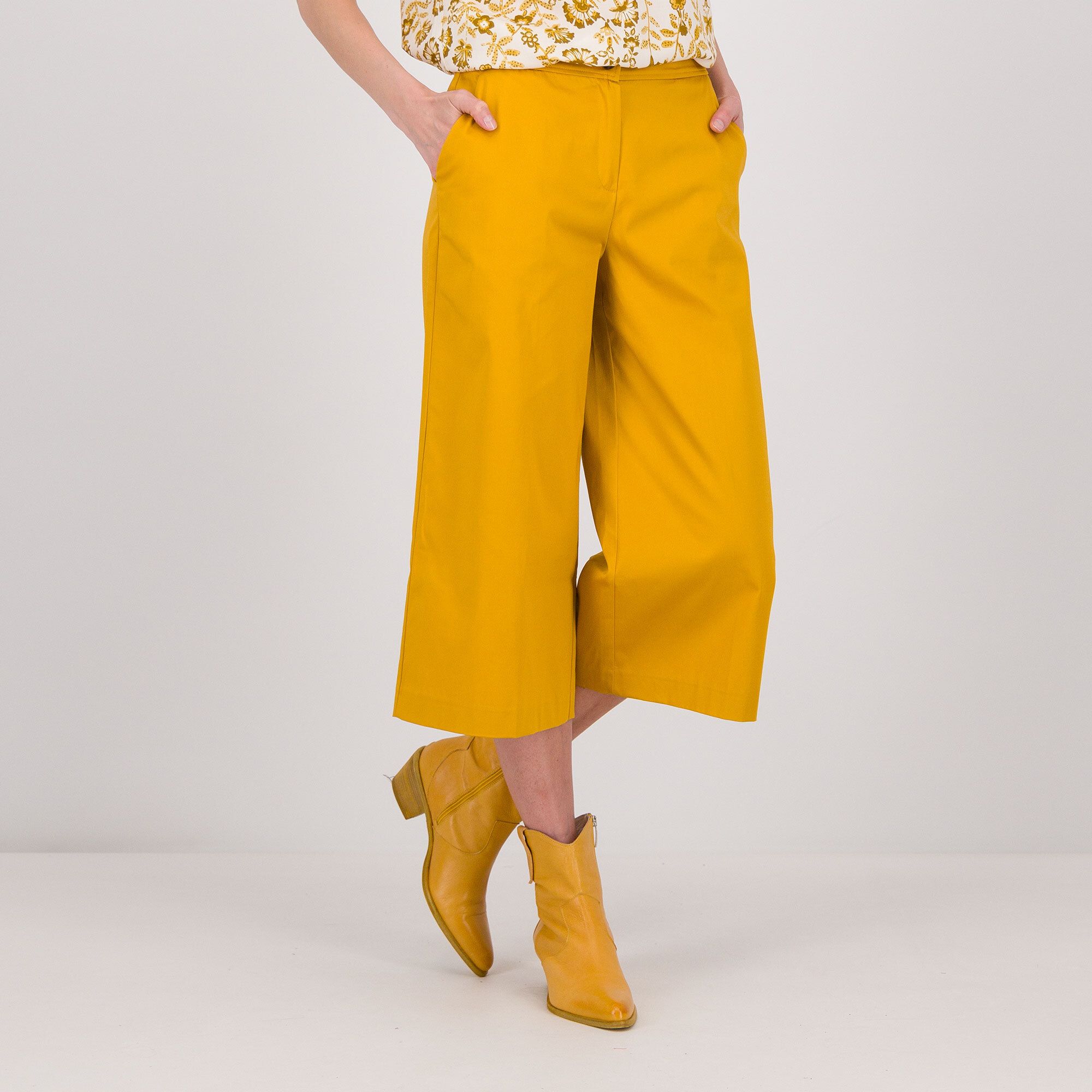 EXTESA
Pantaloni cropped
con elastico in cinta
in cotone