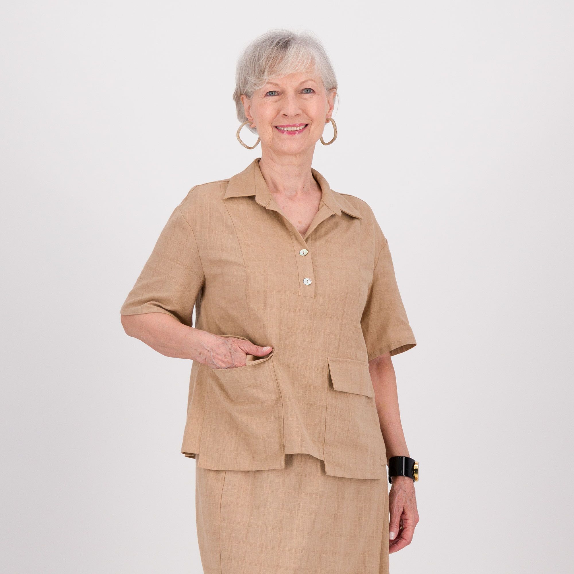 Olly Doo
Blusa in
cotone con
manica corta