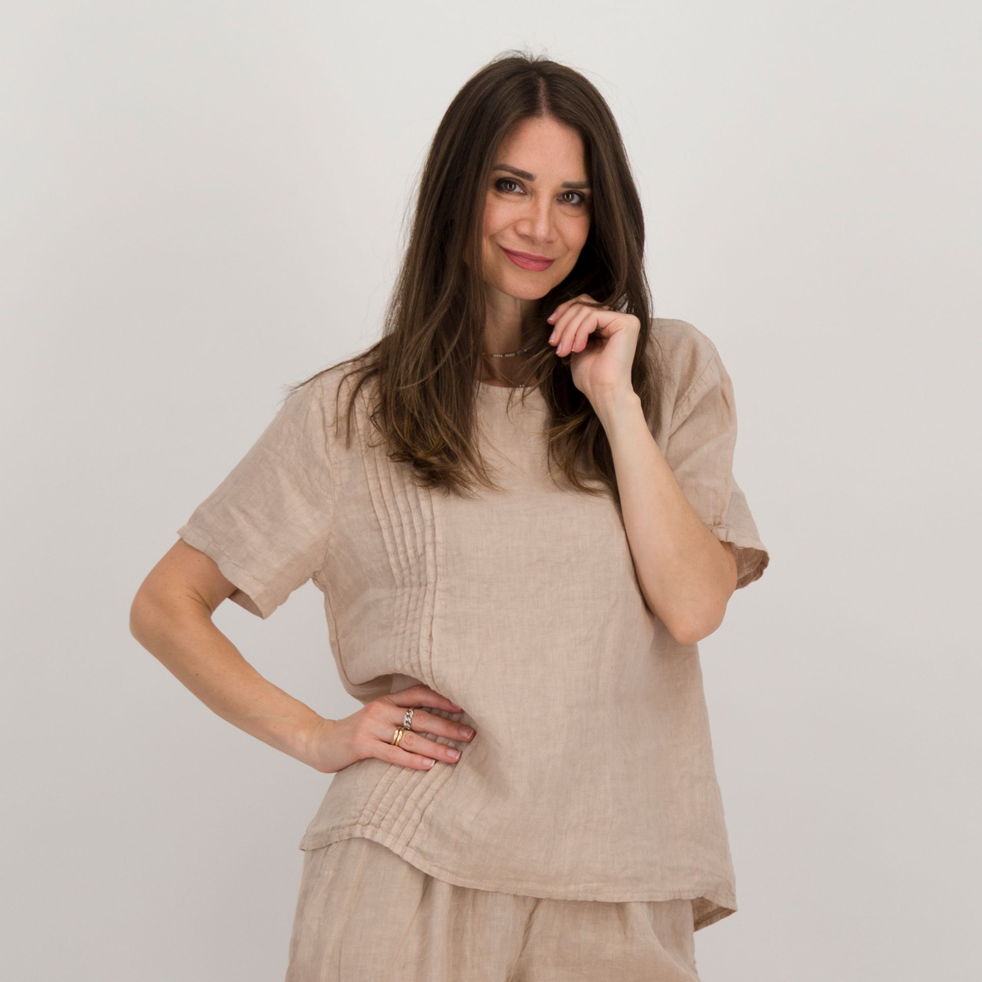 Lucrezia Sciortino
T-shirt
in lino