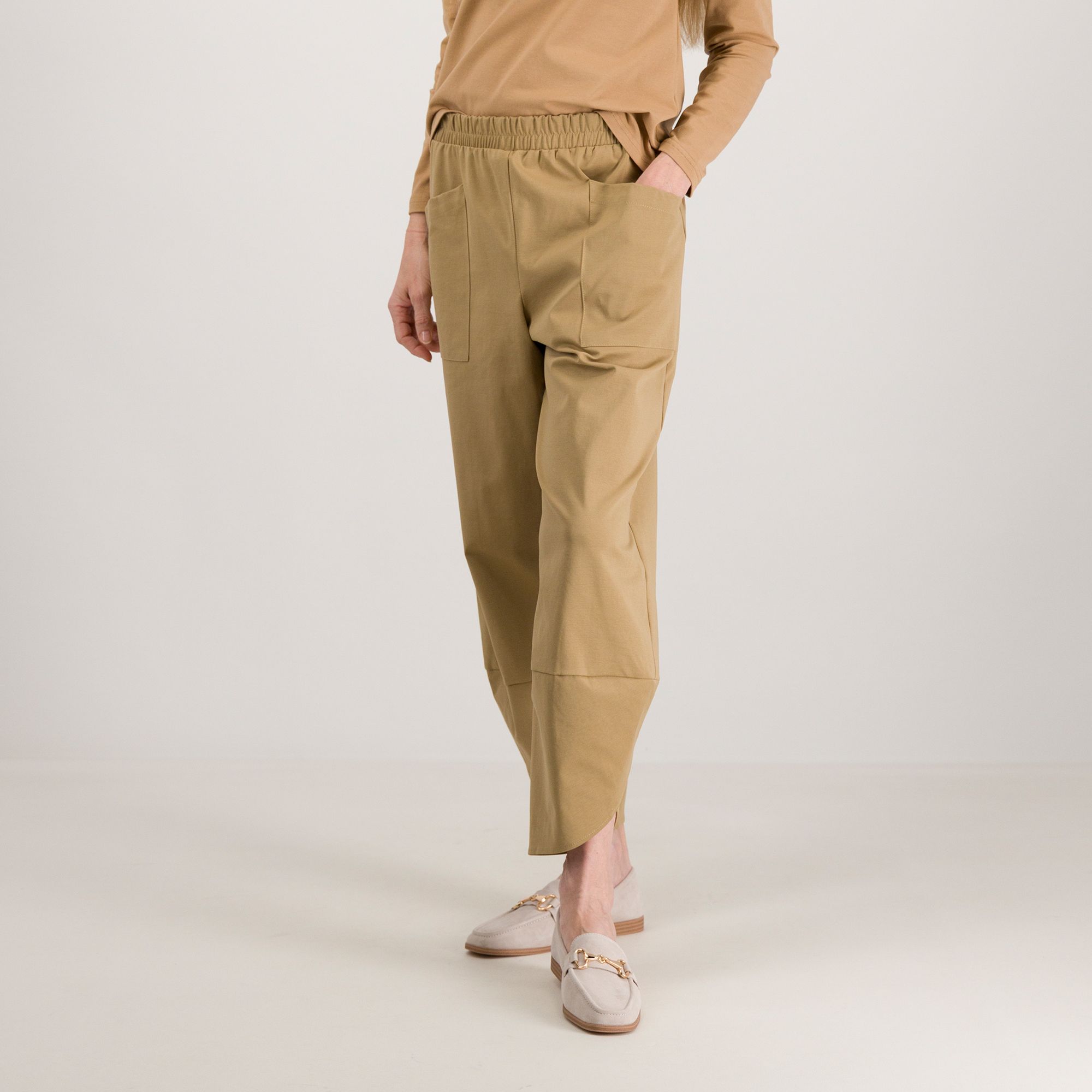Caterina Lancini
Pantaloni balloon
in punto Milano
misto cotone