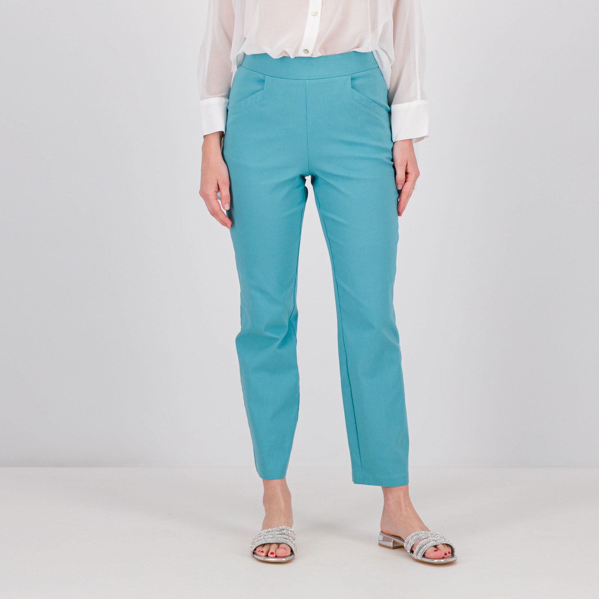Wynne Layers
Pantaloni alla
caviglia in viscosa
stretch
