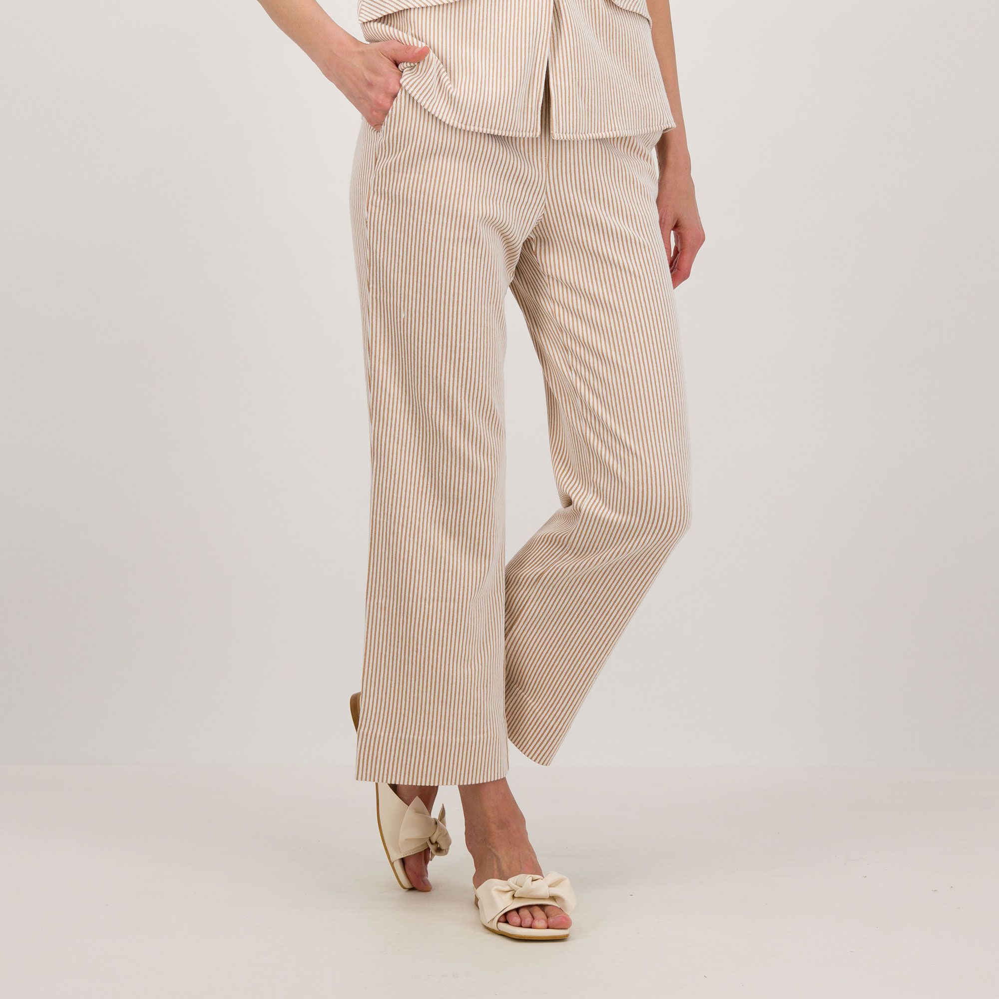 Isaac Mizrahi Live
Pantaloni gamba
dritta in maglia a
righe con tasche
